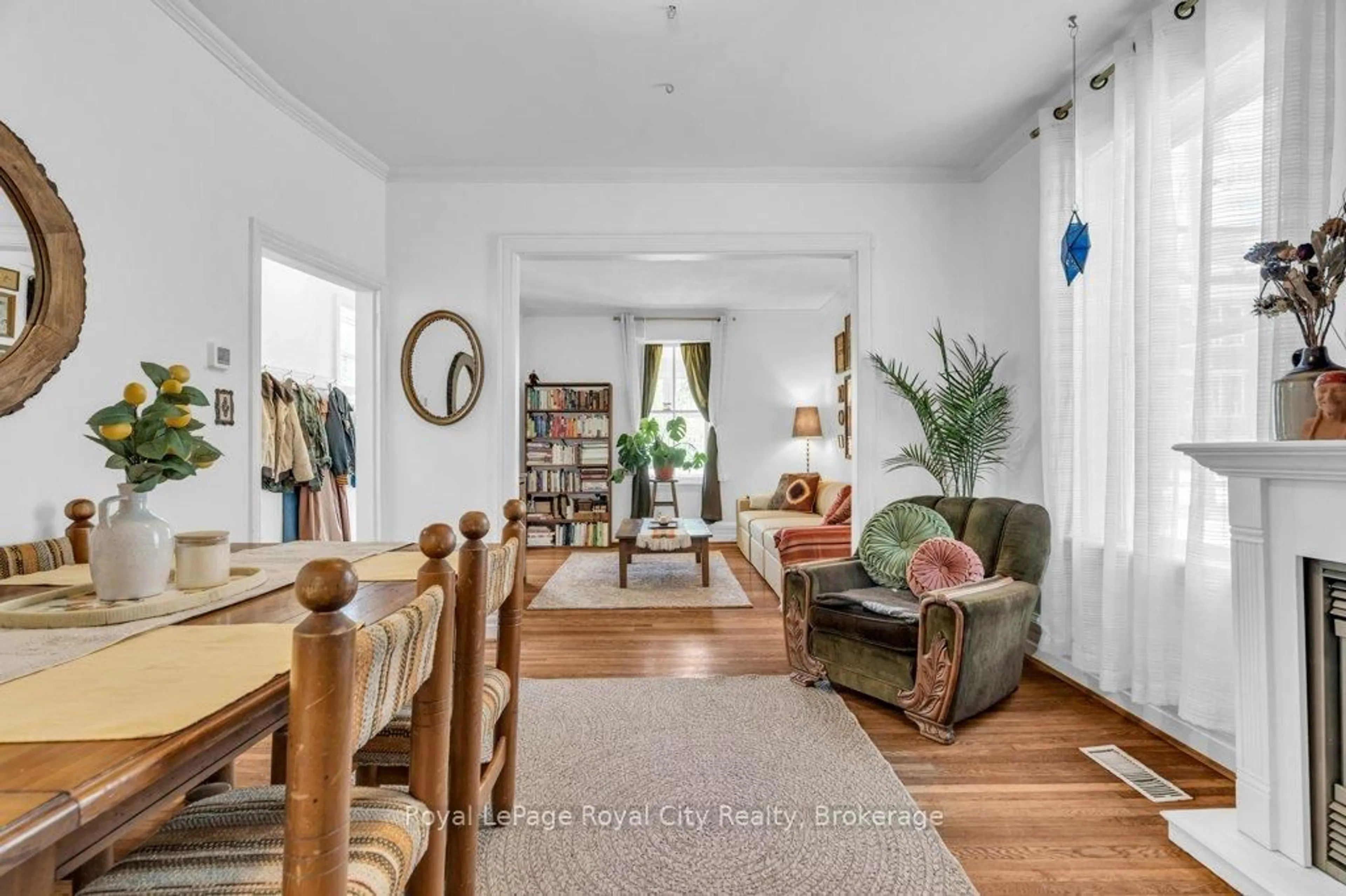 Living room with furniture, unknown for 144 Ontario St, Guelph Ontario N1E 3B4