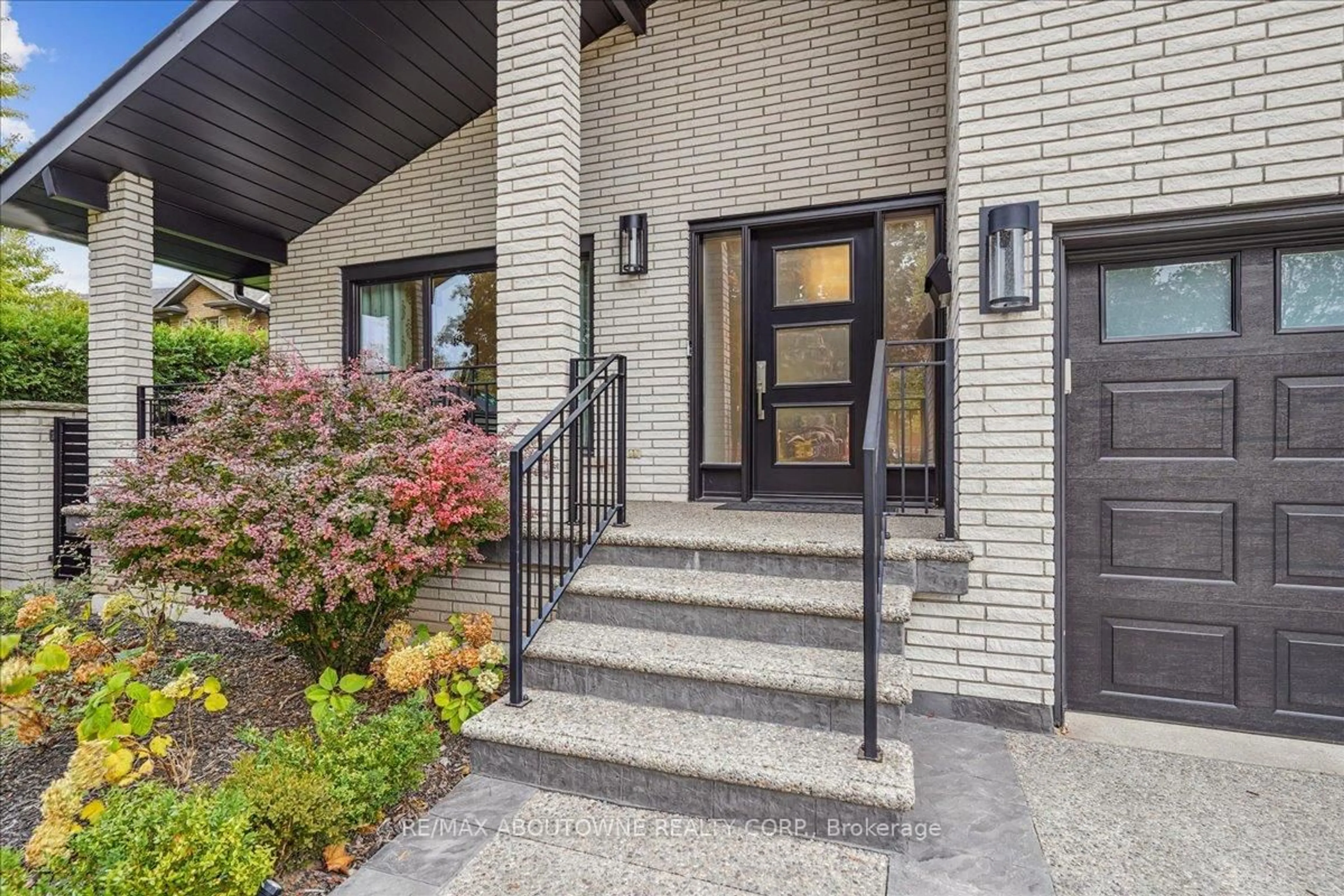 Unknown for 22 Mathers Dr, Hamilton Ontario L8G 4J3