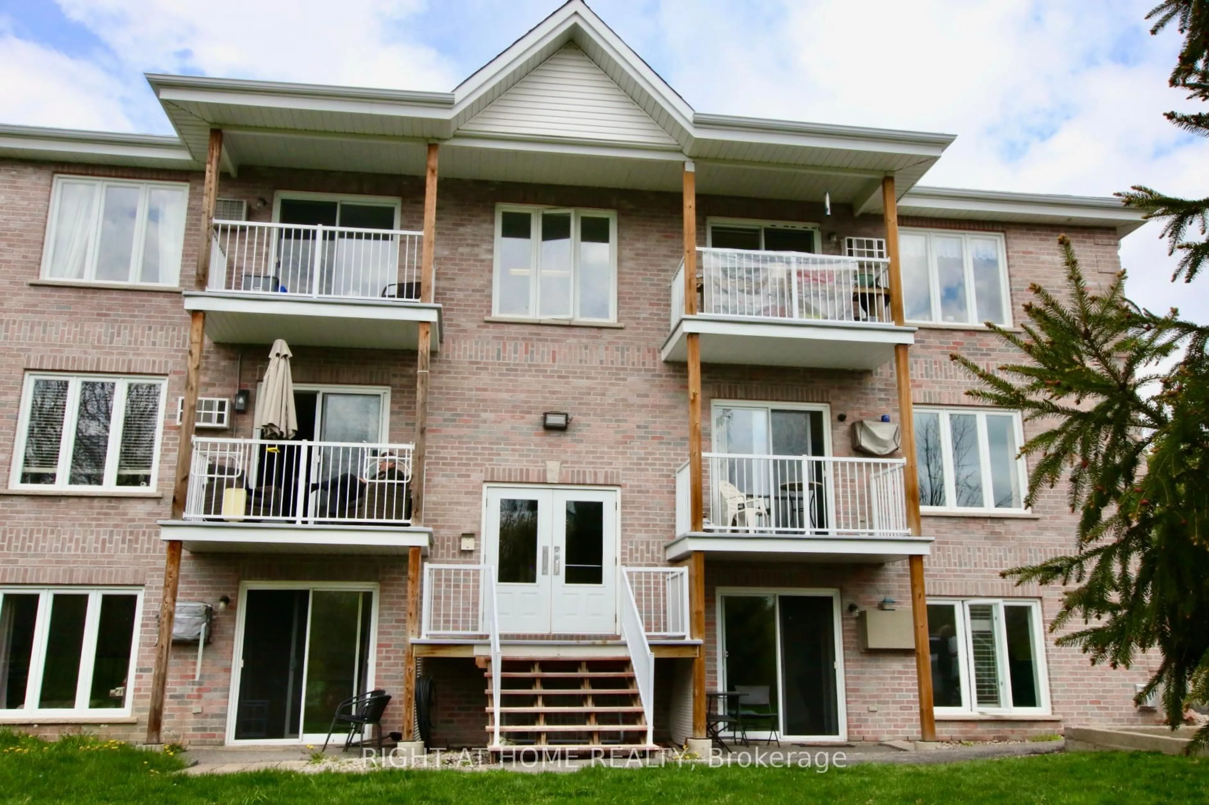 Unknown for 97 Mill St #1C, Russell Ontario K4R 1B8