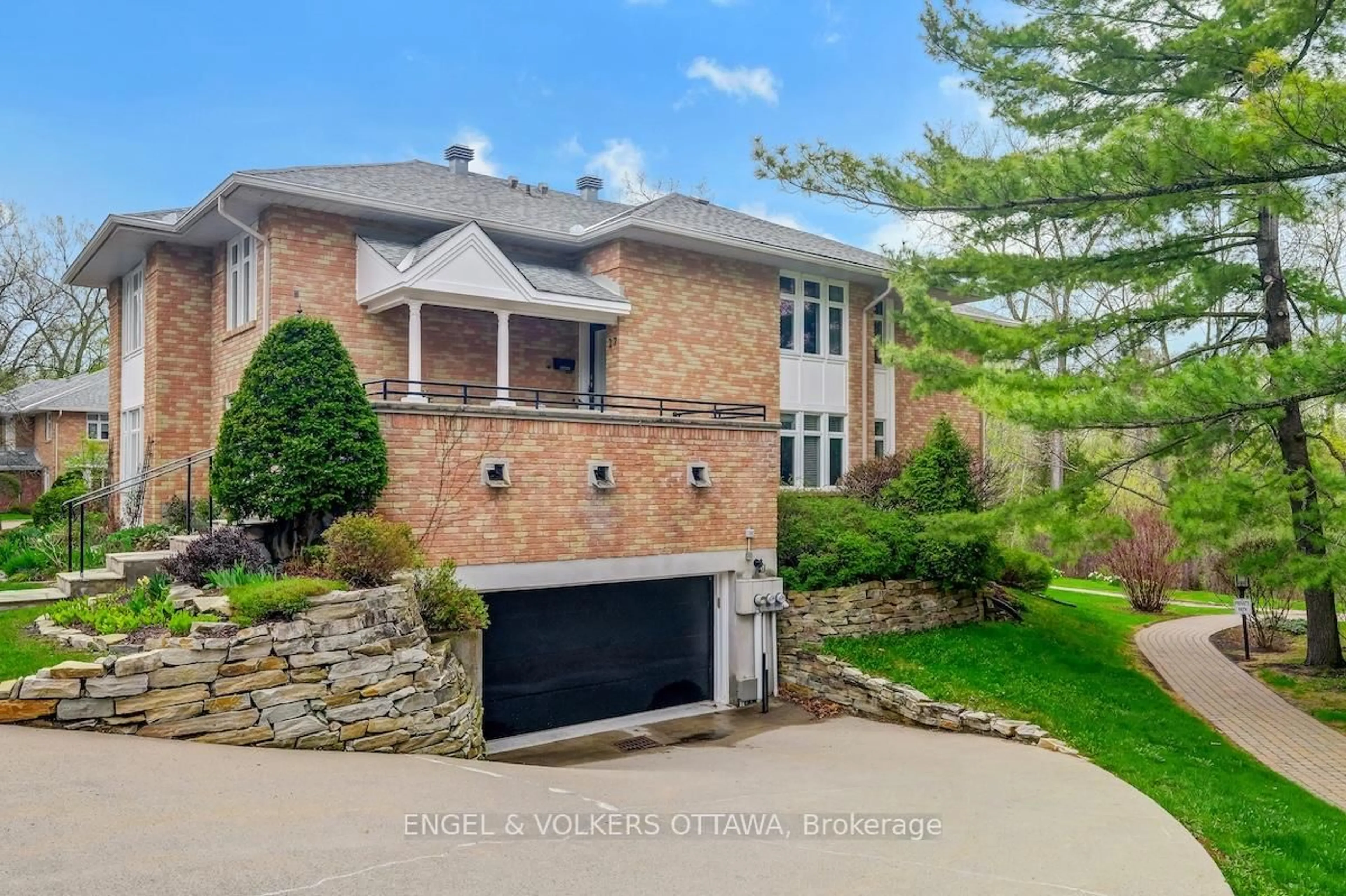 Home with brick exterior material, water/lake/river/ocean view for 27 Bittern Crt, Ottawa Ontario K1L 8K9