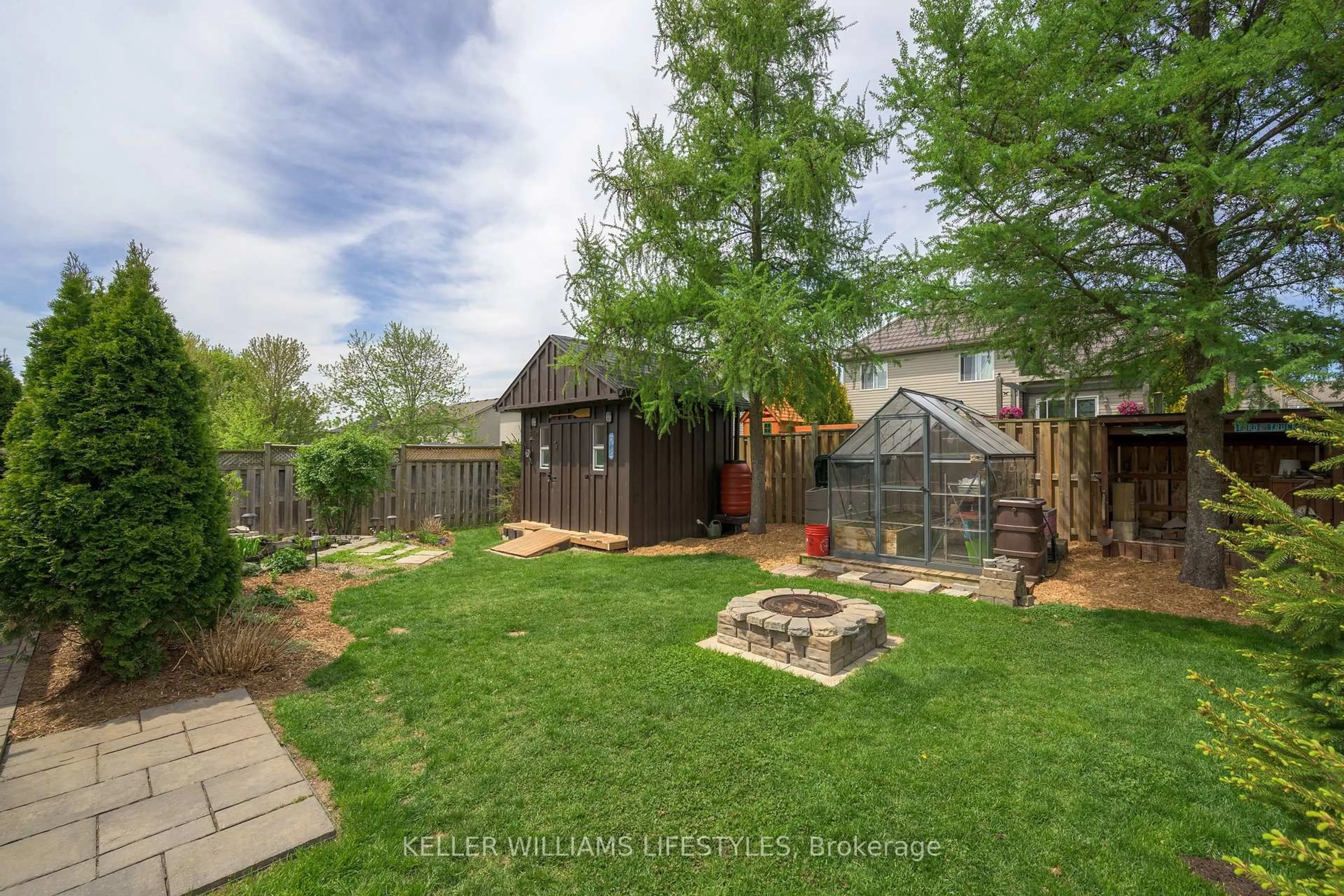 Shed for 28 Stonefield Lane, Middlesex Centre Ontario N0M 2A0