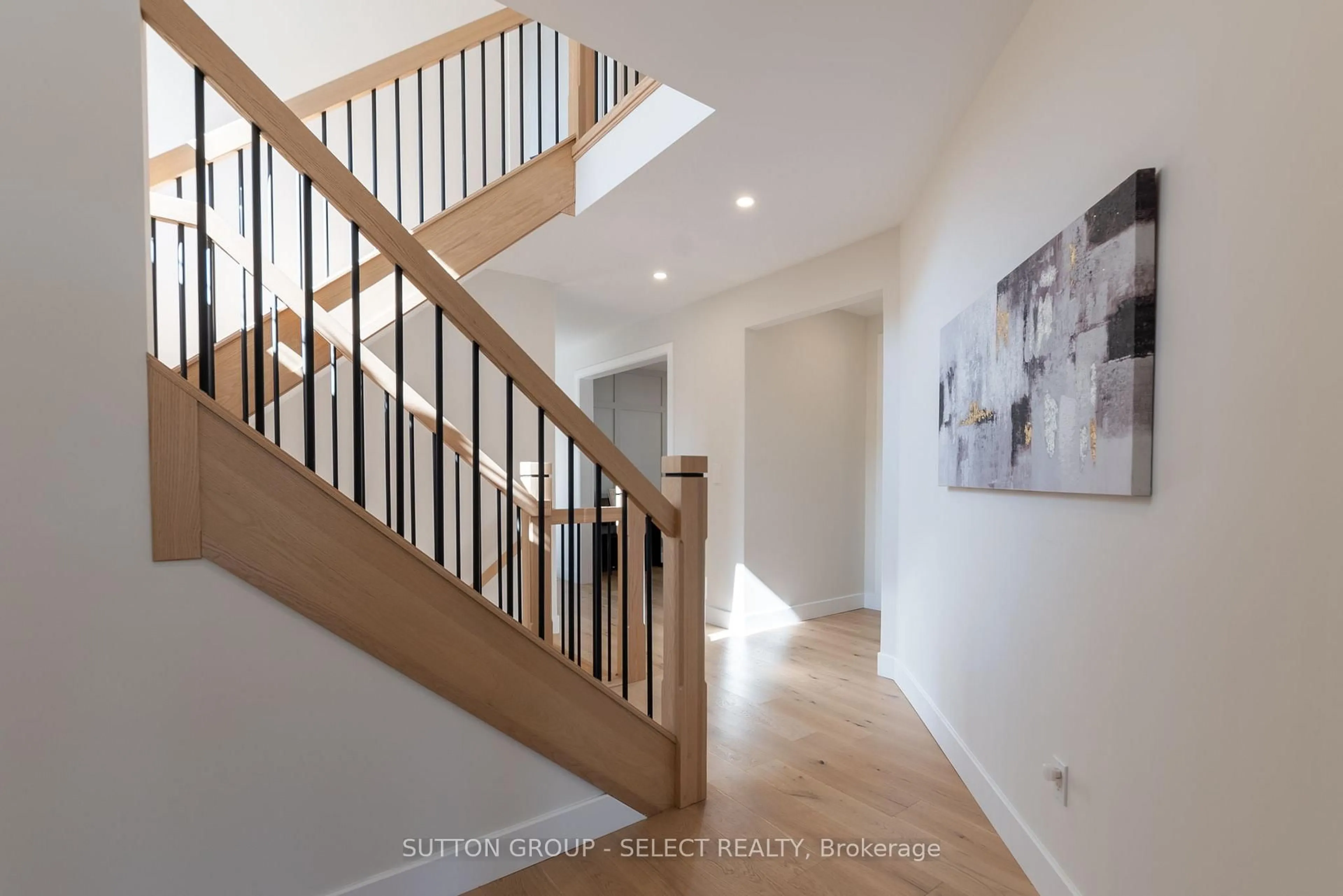 Stairs for 1600 Medway Park Dr, London North Ontario N6G 3W1