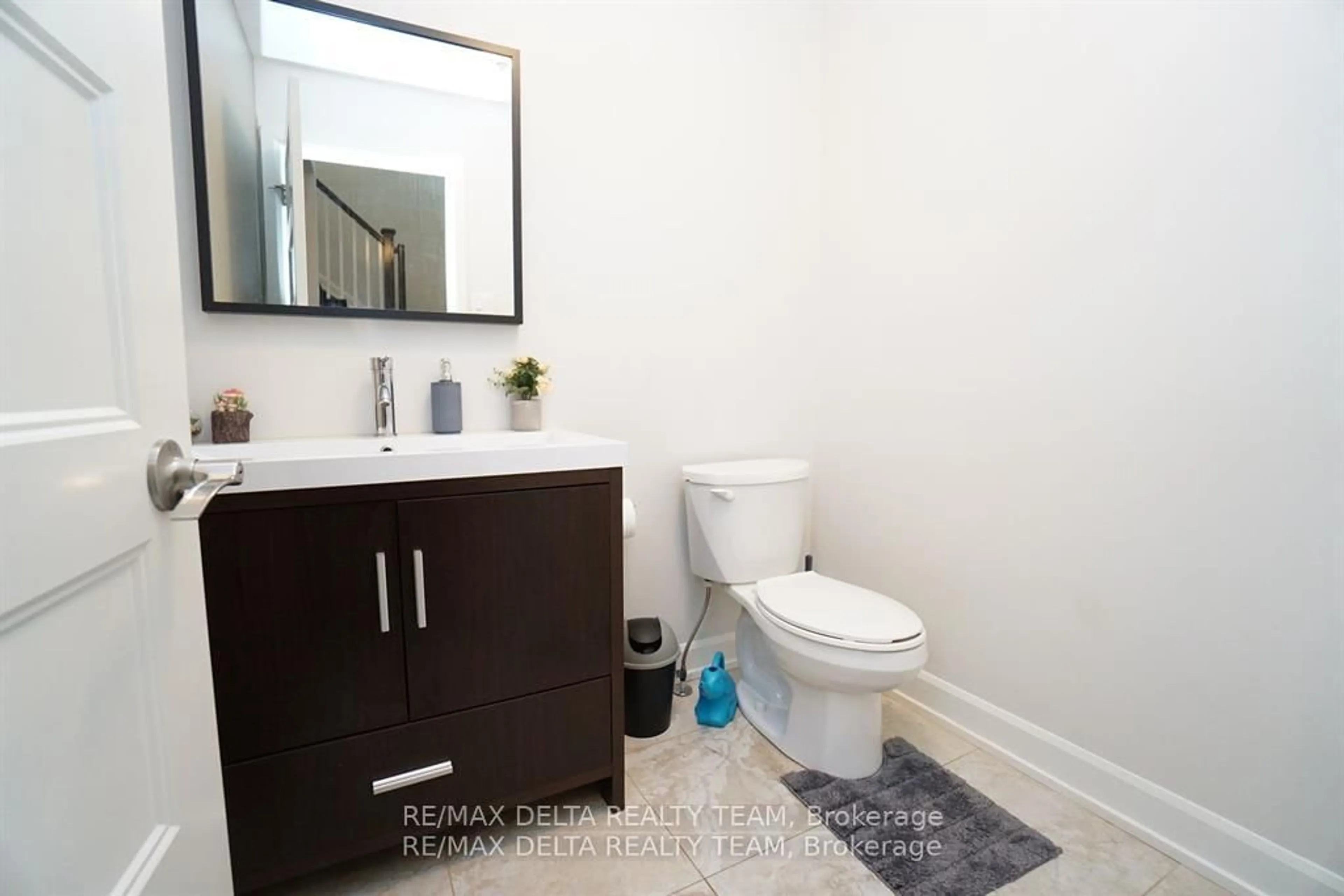 Contemporary bathroom, ceramic/tile floor for 498 Moodie Dr, Ottawa Ontario K2H 8A7