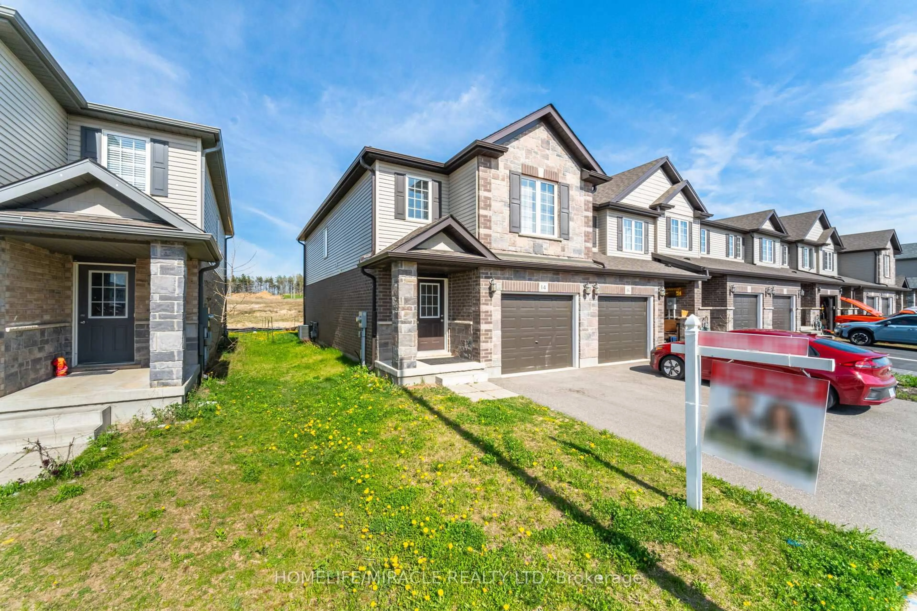 A pic from outside/outdoor area/front of a property/back of a property/a pic from drone, street for 14 Newstead Rd, Brant Ontario N3L 0G3