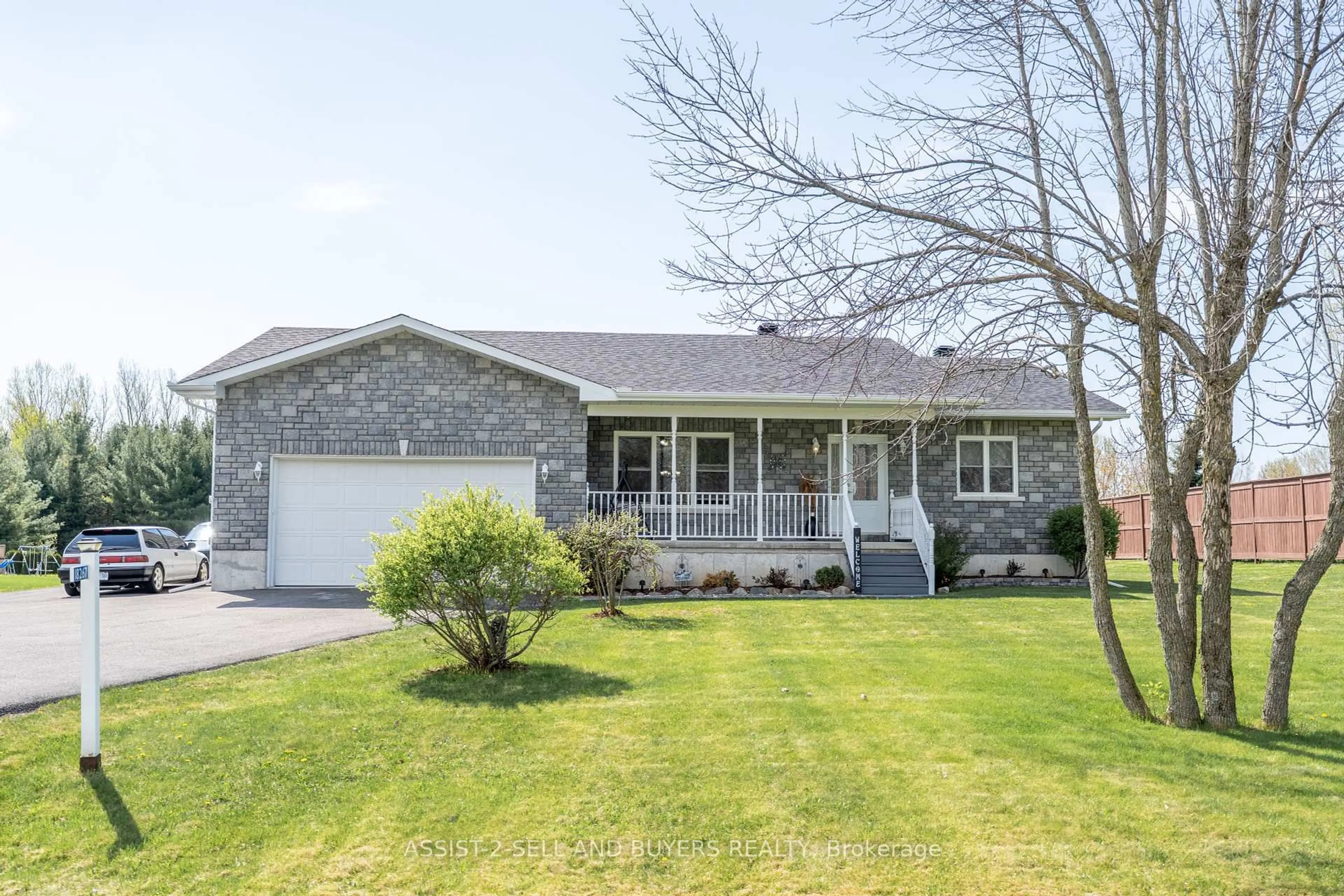 Home with vinyl exterior material, street for 18267 Samuel Dr, South Glengarry Ontario K6H 7J1