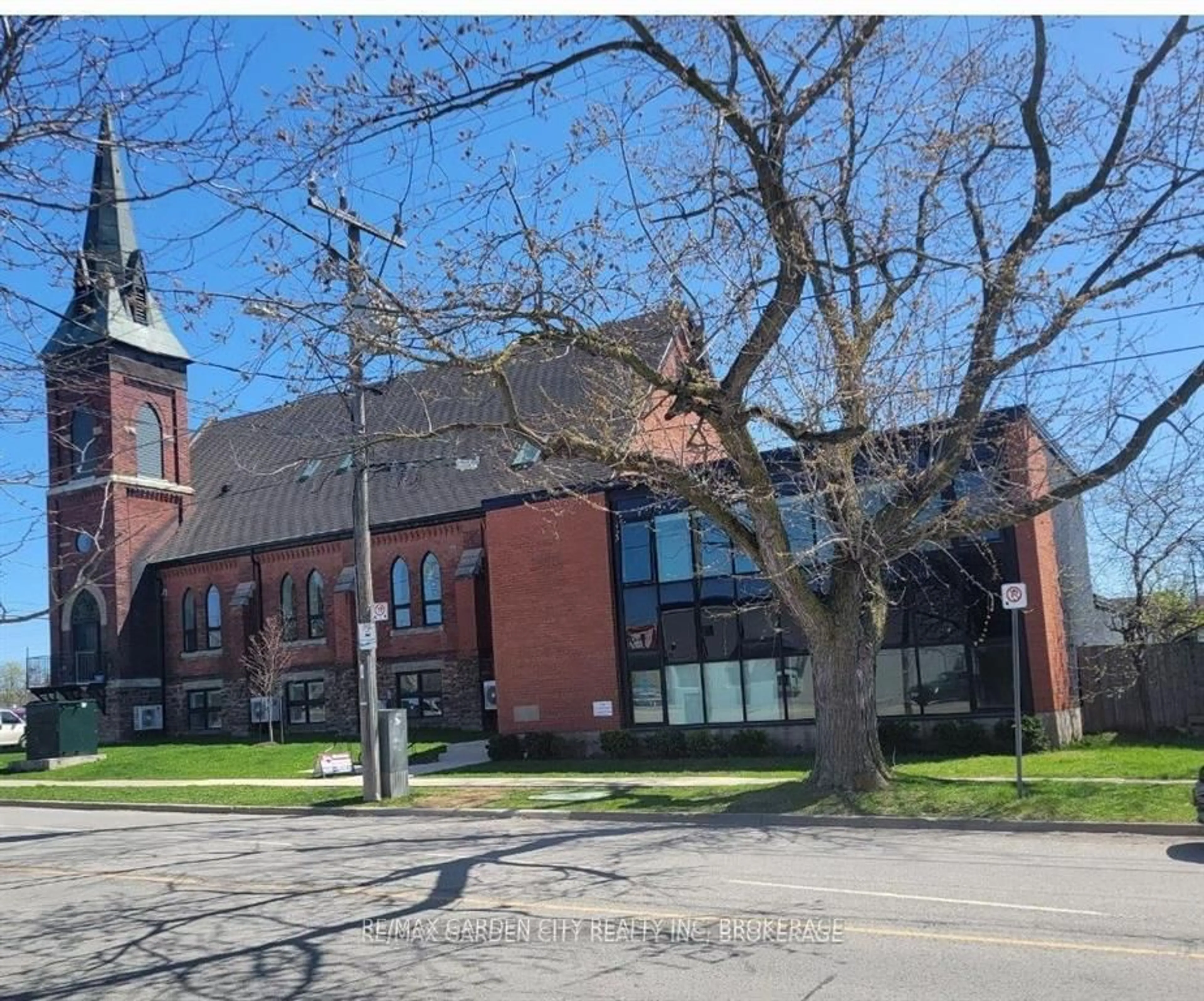 Unknown for 405 Merritt St #10, St. Catharines Ontario L2P 1P5