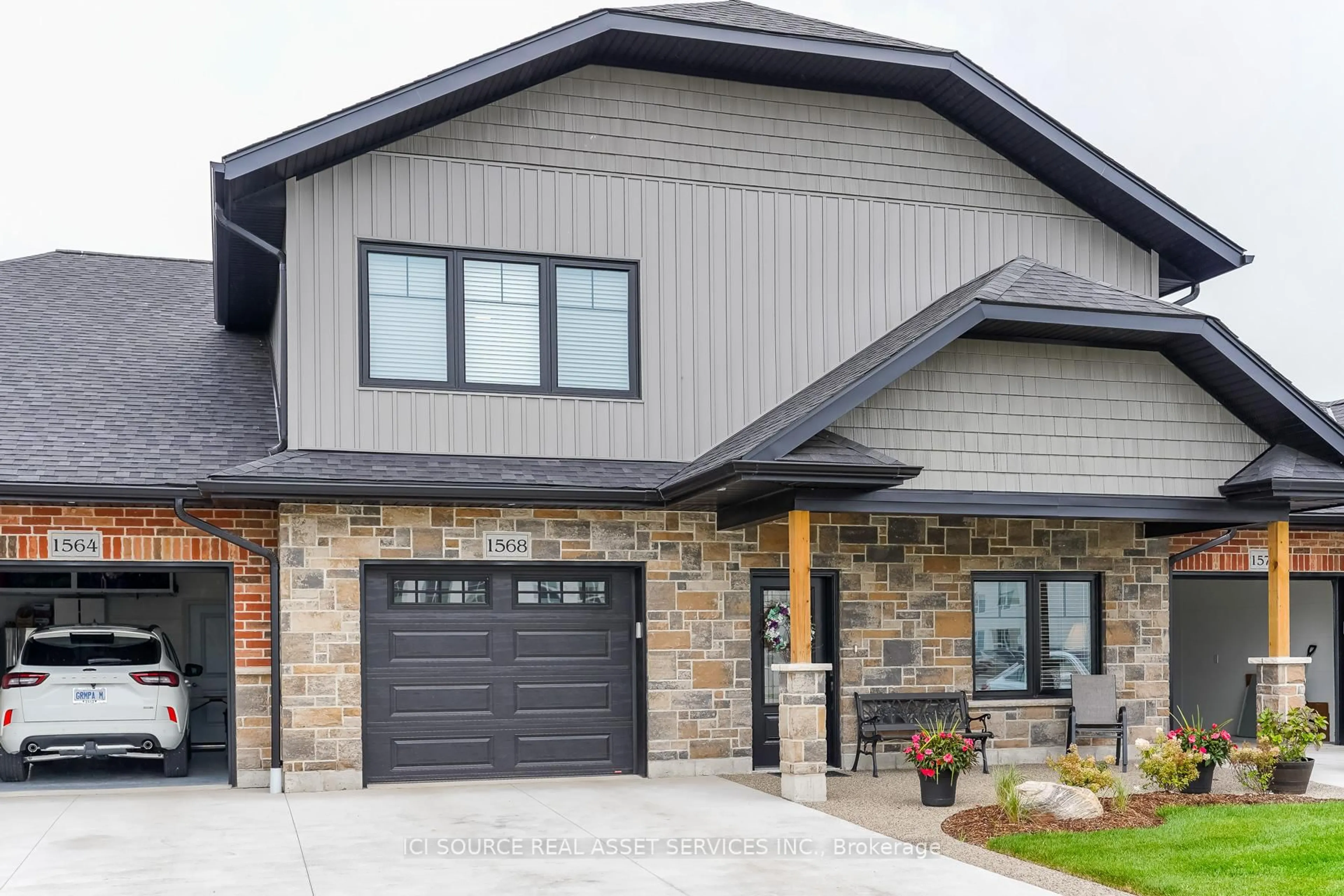 Home with brick exterior material, street for 1306 15th Ave, Owen Sound Ontario N4K 5R9