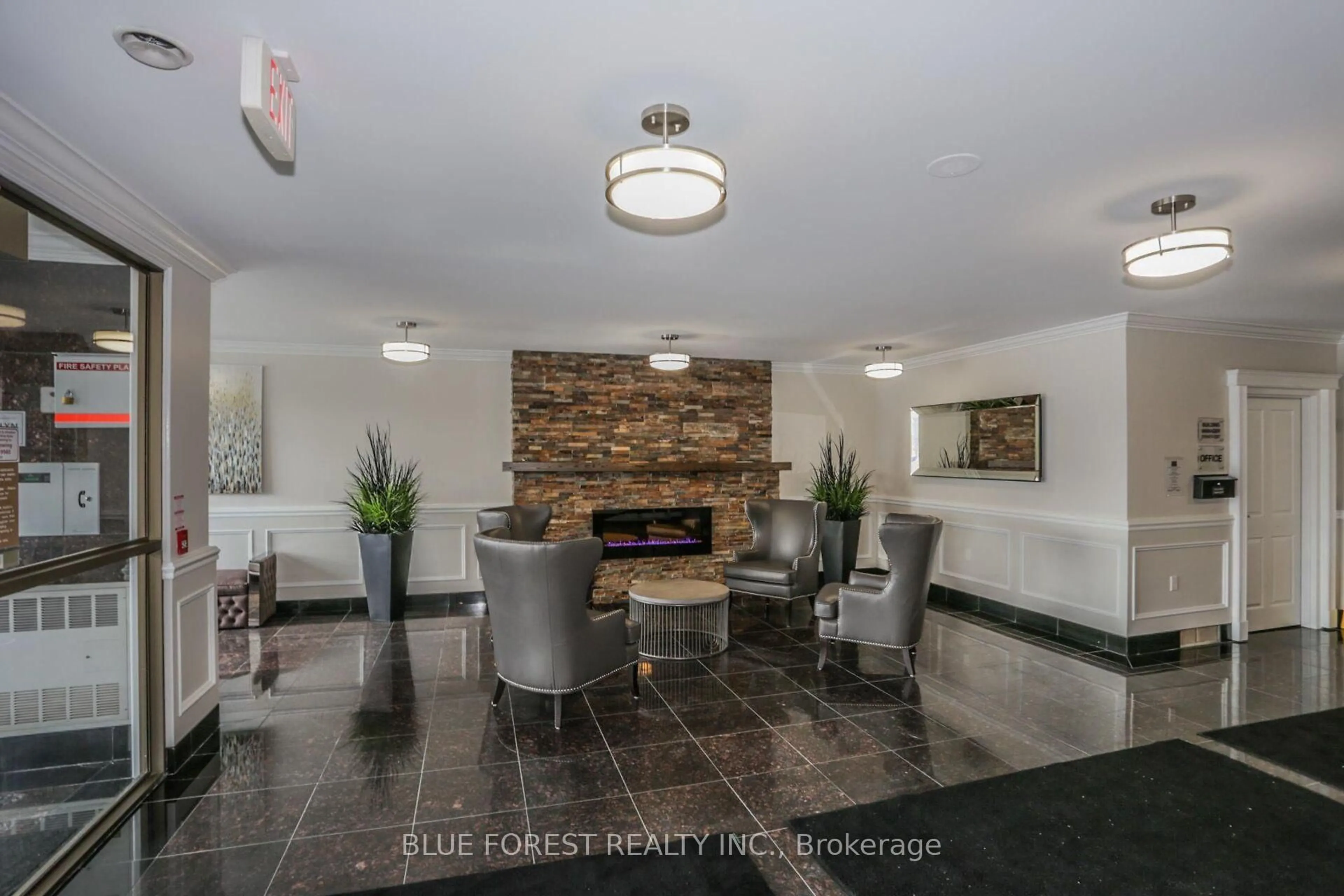 Lobby for 353 Commissioners Rd #206, London South Ontario N6J 0A3