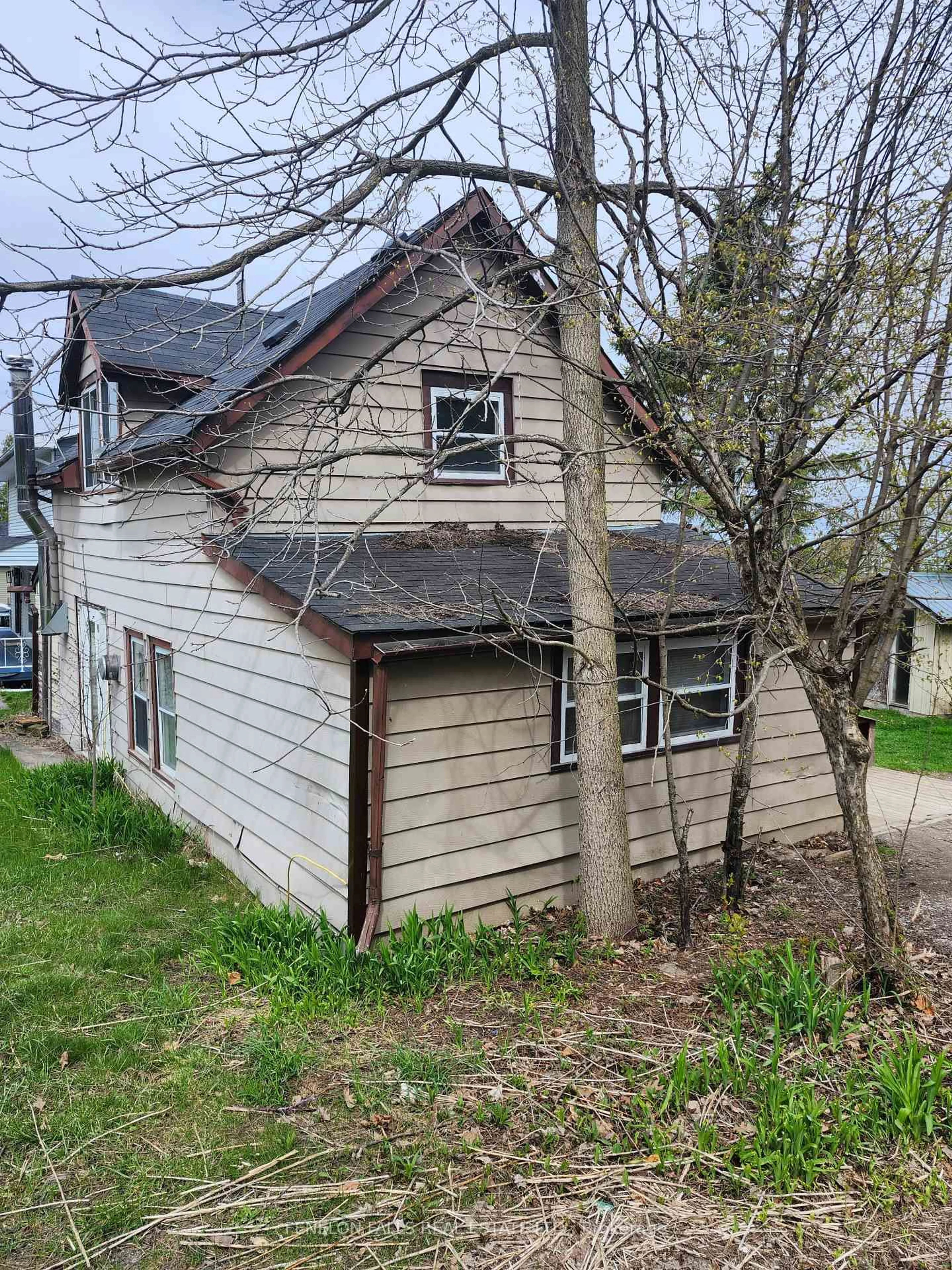 Unknown for 22 Viamede St, Kawartha Lakes Ontario K0M 1L0
