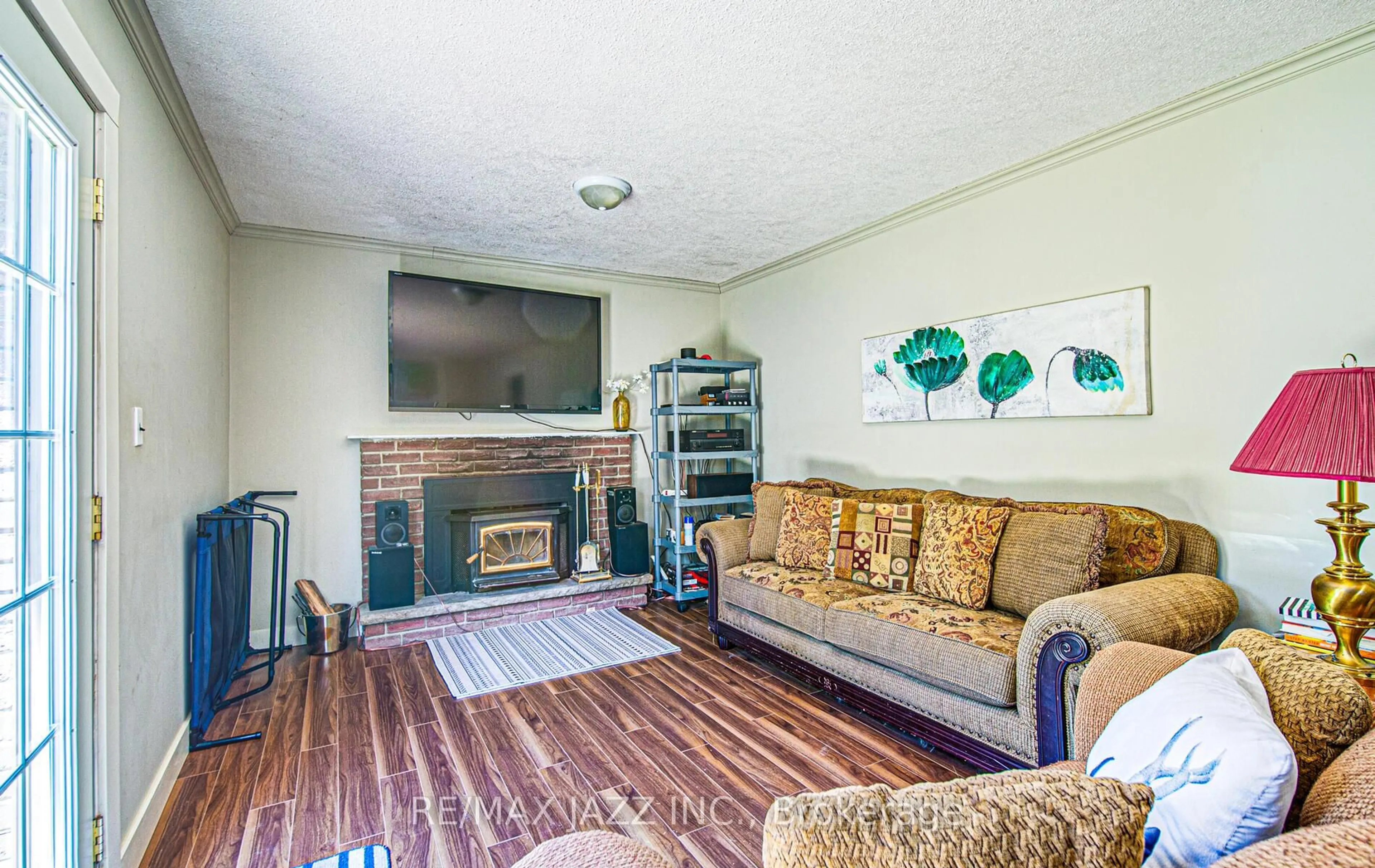 Living room with furniture, unknown for 40 Glen Watford Rd, Cobourg Ontario K9A 4S5