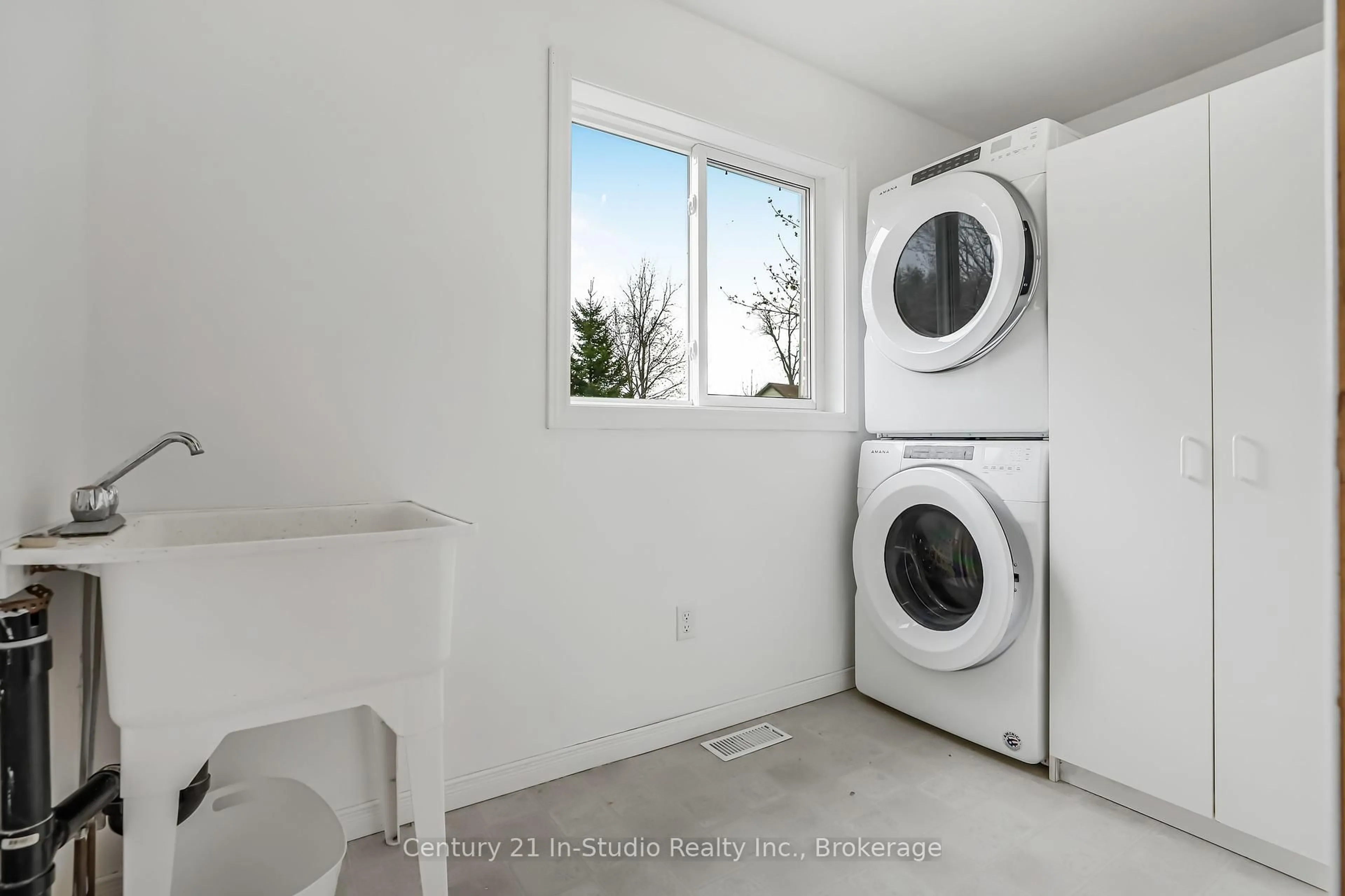 Laundry room for 635 Bruce Road 17 Rd, Arran-Elderslie Ontario N0H 2N0