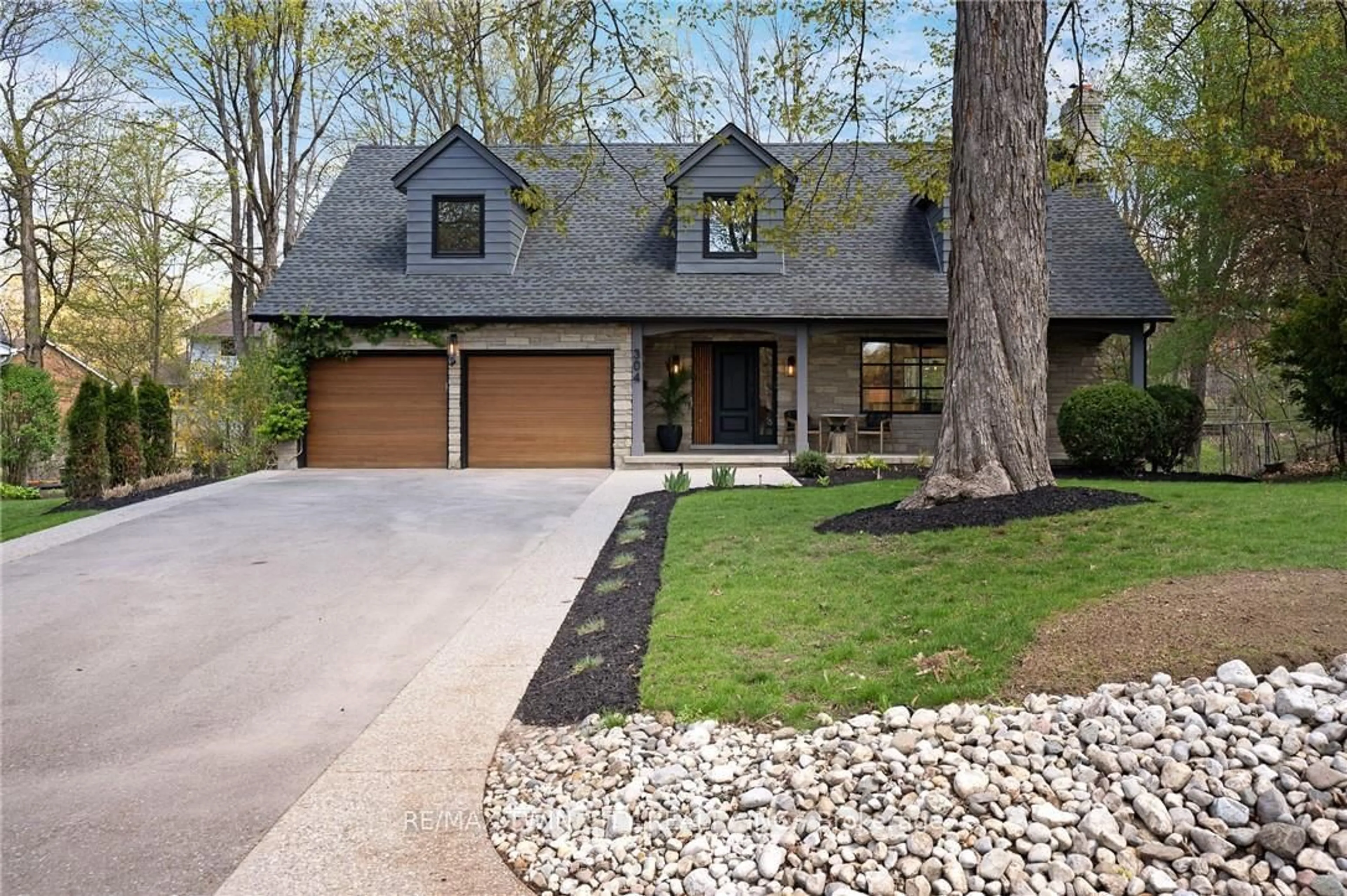Home with brick exterior material, street for 304 Ferndale Pl, Waterloo Ontario N2J 3X9