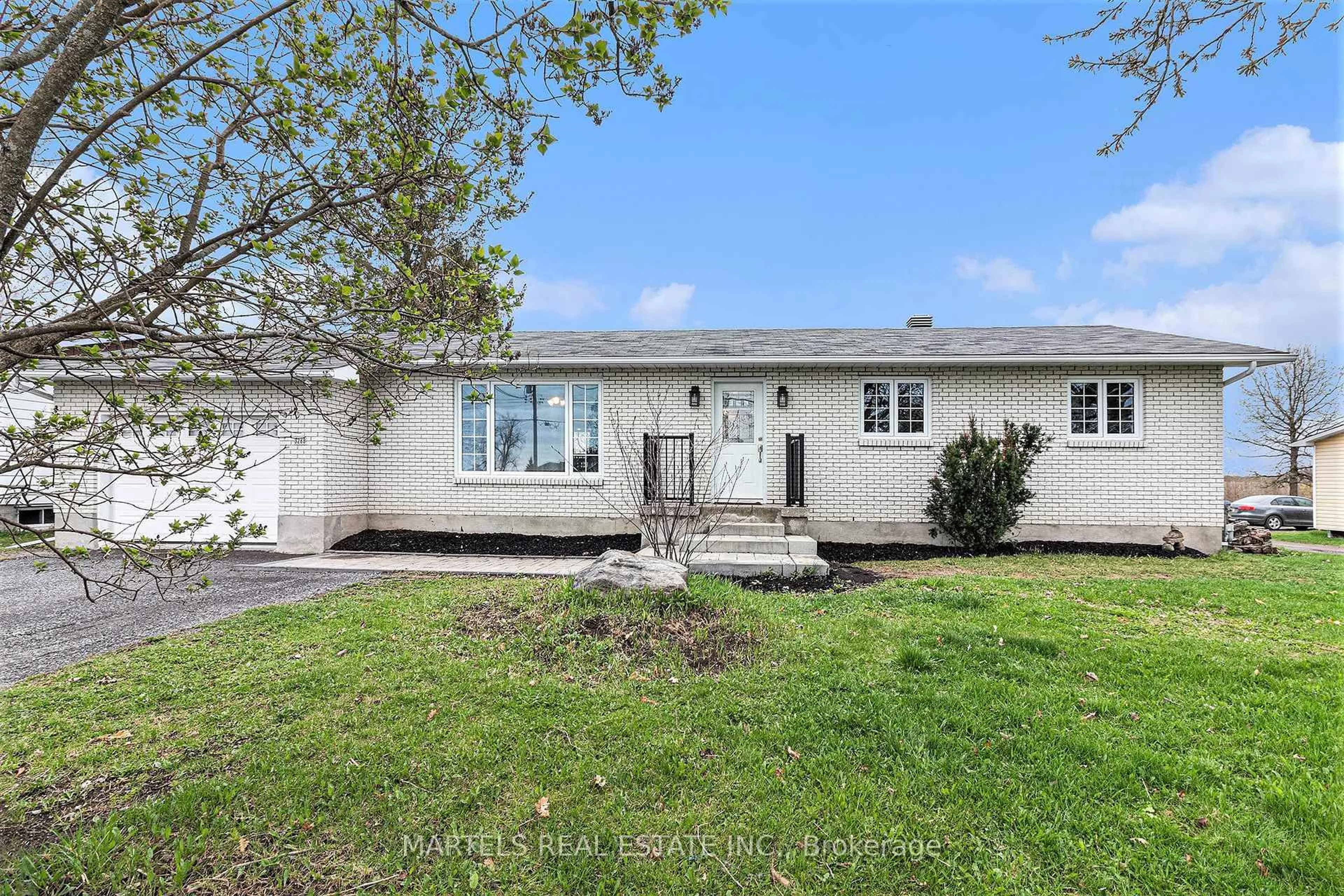Home with vinyl exterior material, street for 3268 Principale St, Alfred and Plantagenet Ontario K0A 3K0