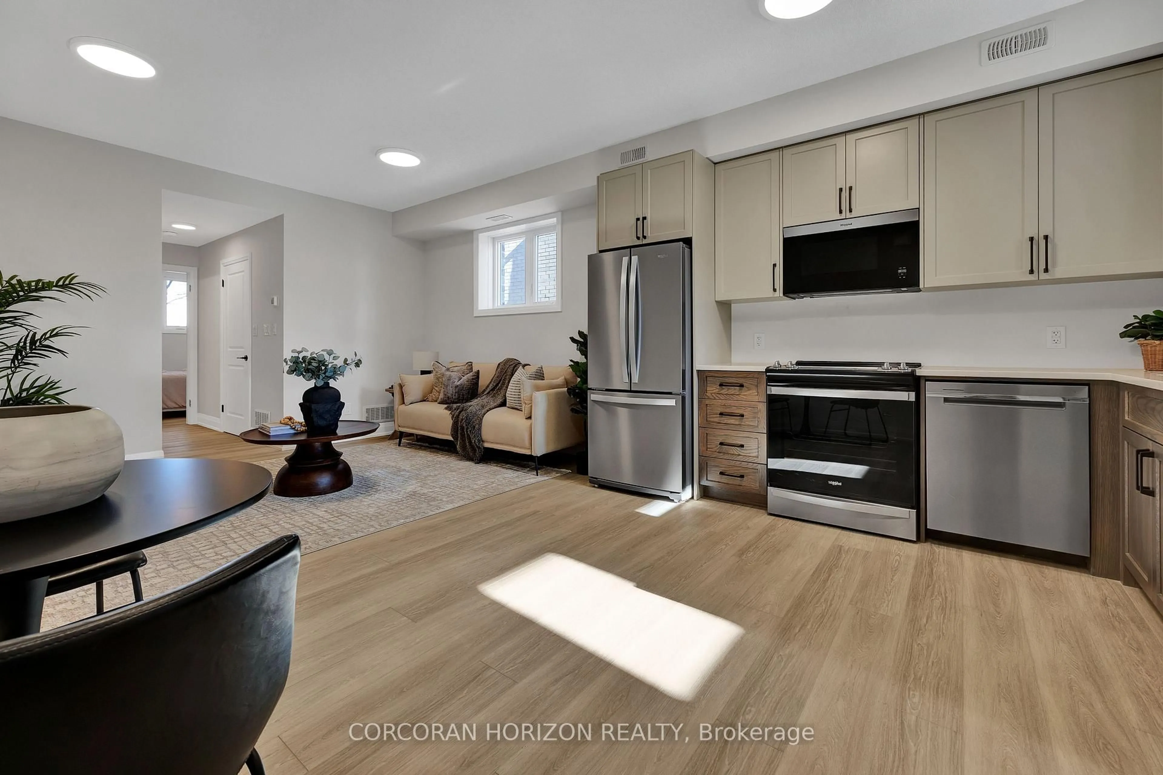 Open concept kitchen, unknown for 800 Myers Rd #106, Cambridge Ontario N1R 5S2