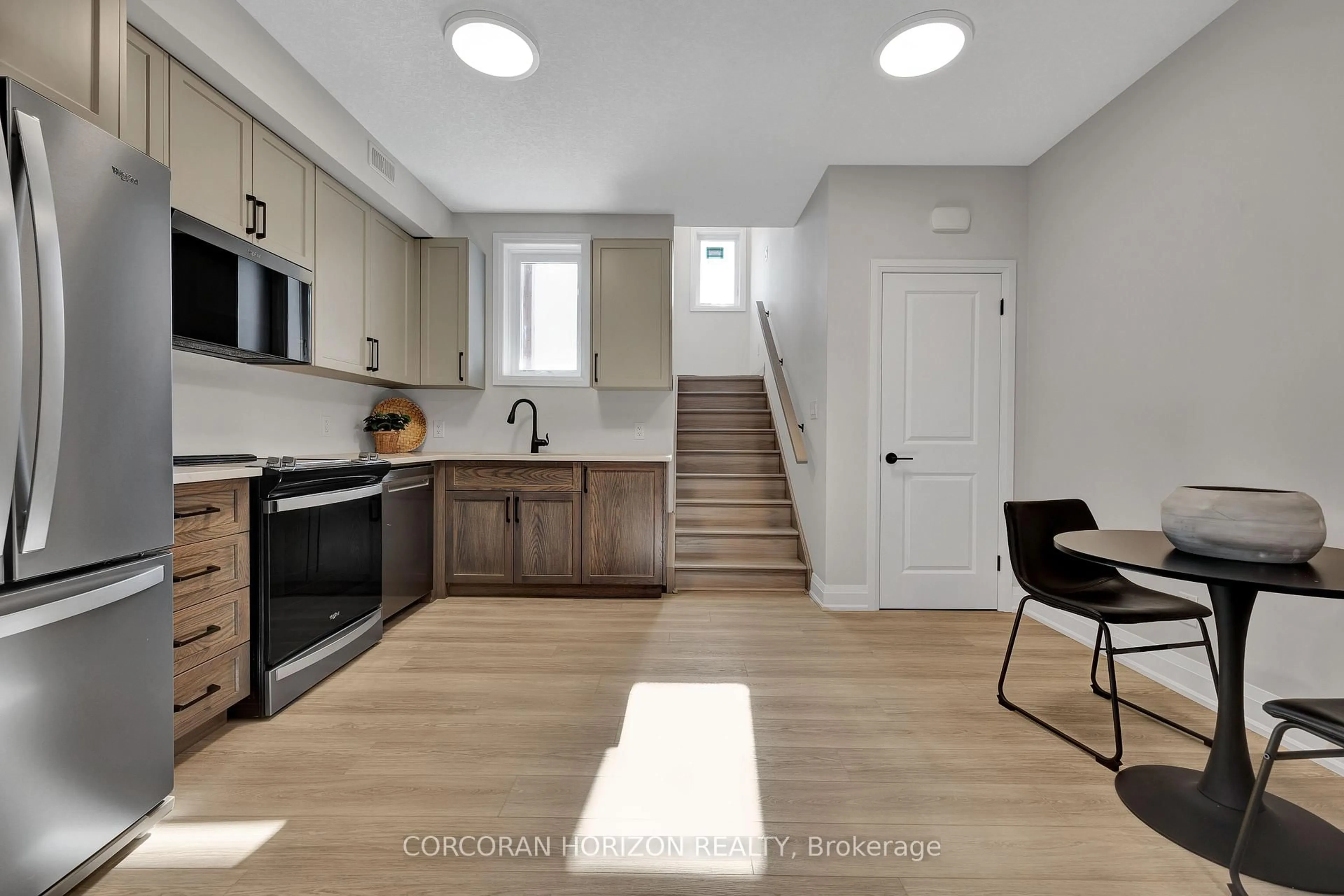 Open concept kitchen, unknown for 800 Myers Rd #106, Cambridge Ontario N1R 5S2
