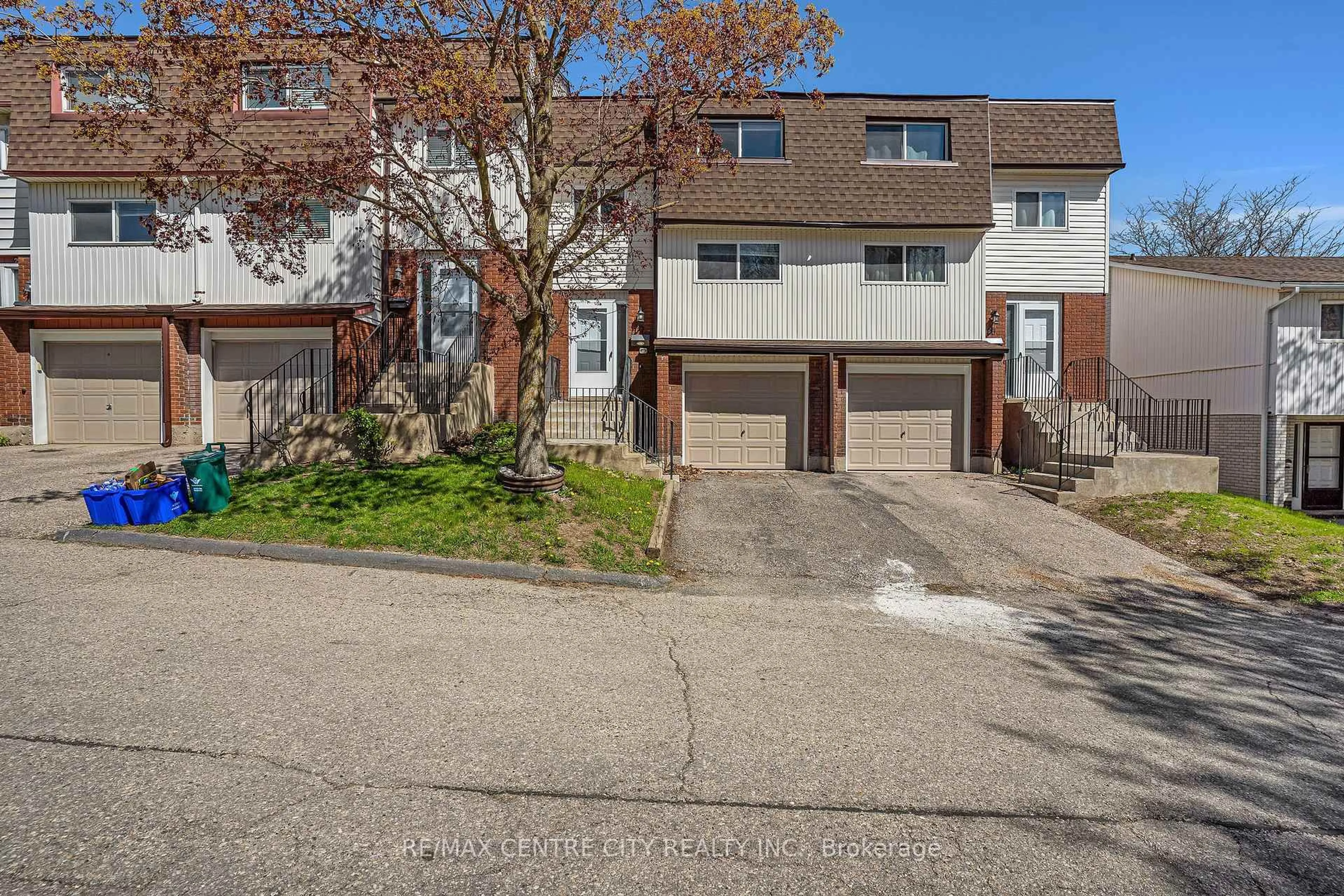 Unknown for 281 Bluevale St #27, Waterloo Ontario N2J 4L8