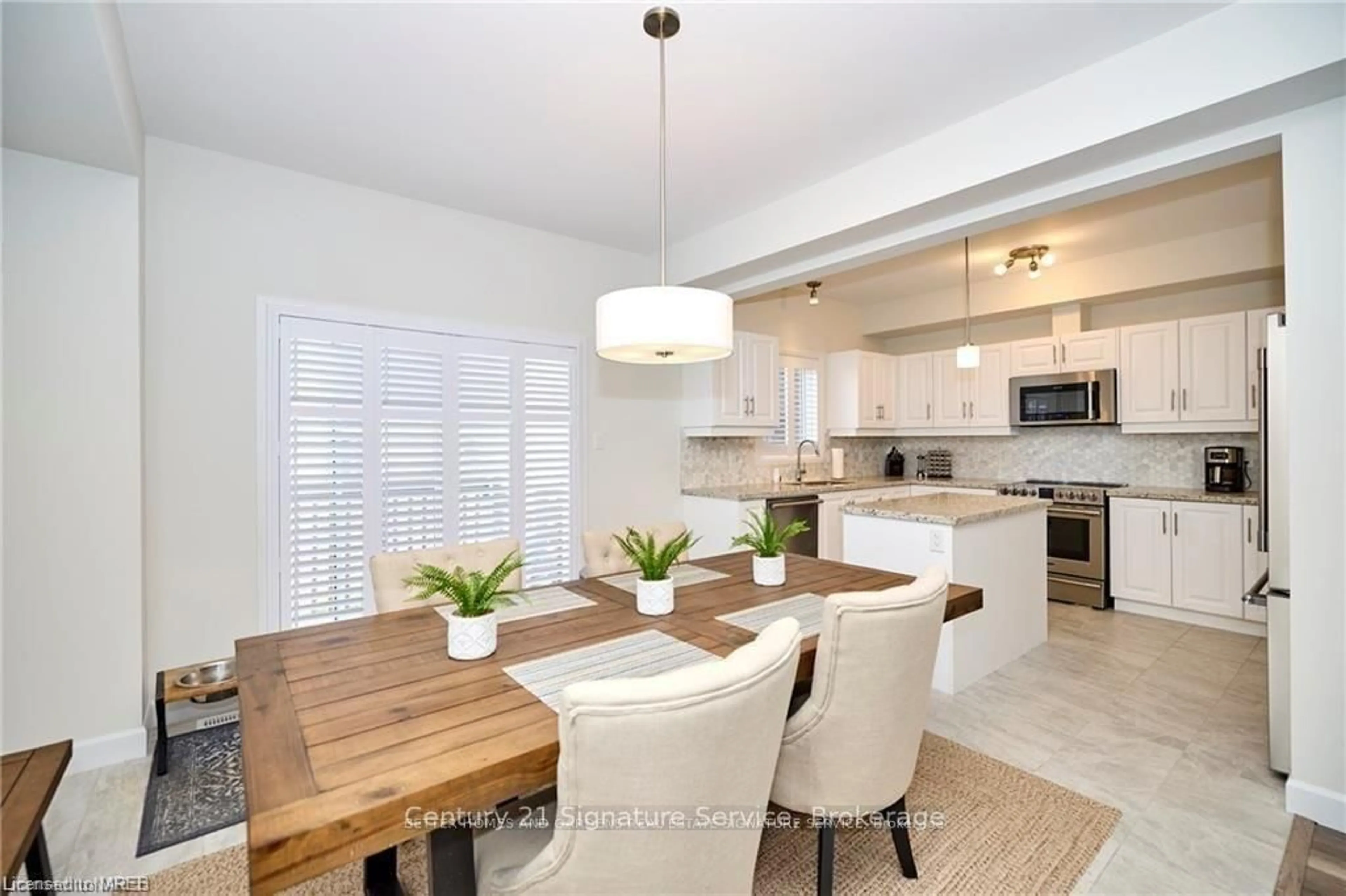 Open concept kitchen, unknown for 7 Cyclone Way, Fort Erie Ontario L0S 1B0
