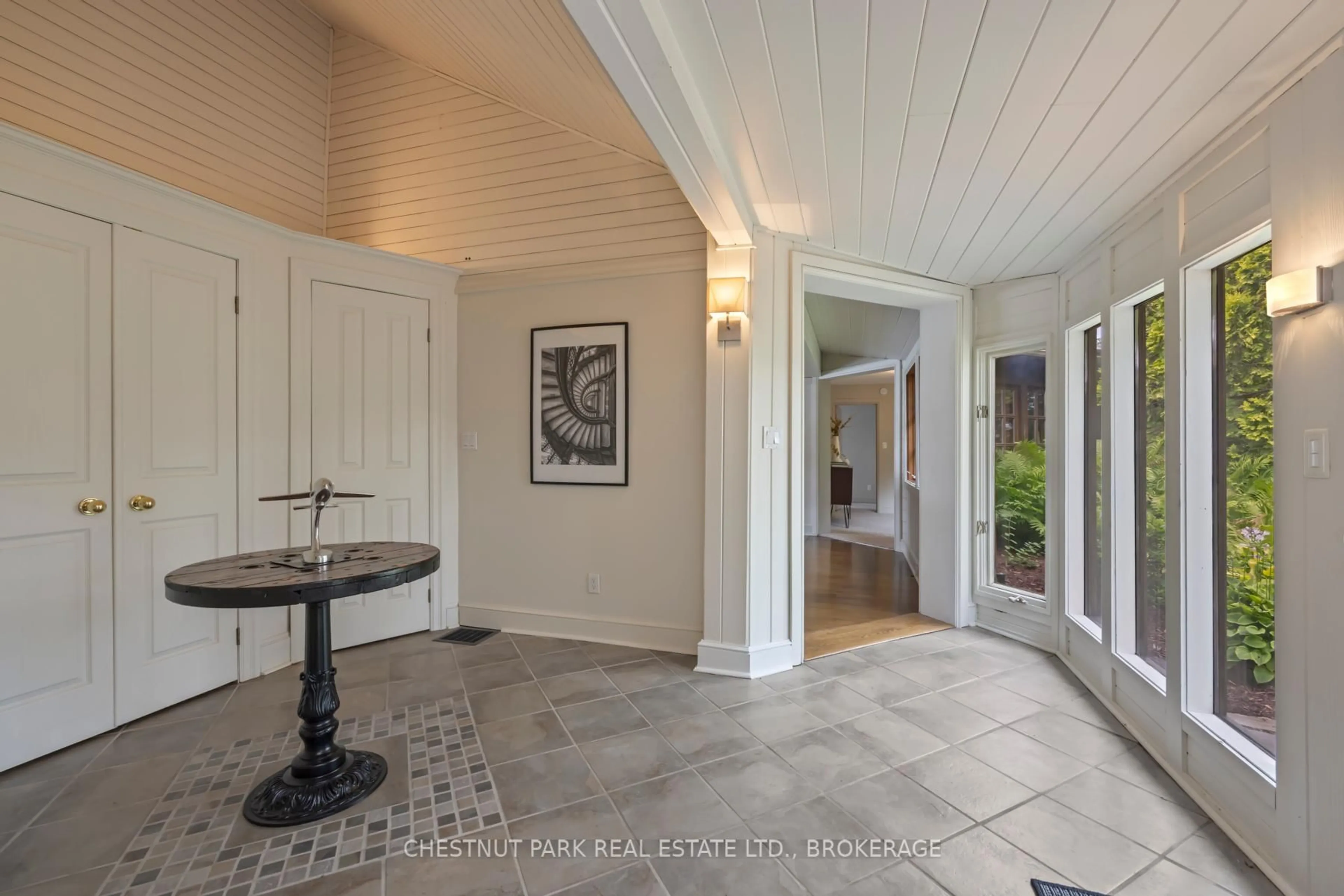 Indoor entryway for 1782 Old Highway 2 N/A, Quinte West Ontario K8N 4Z2
