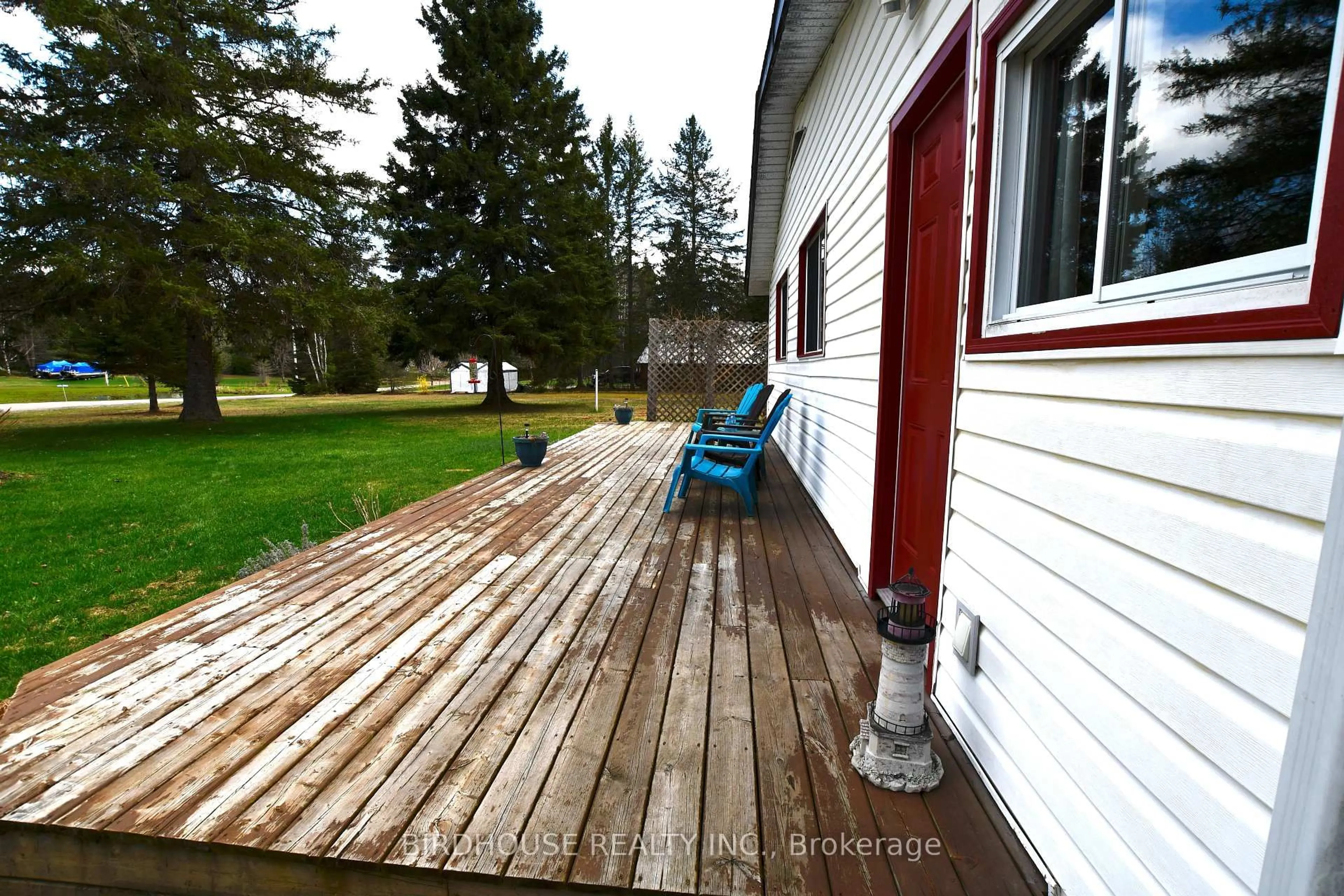 Patio, unknown for 1084 South Algonquin Rd, Dysart et al Ontario K0L 1X0