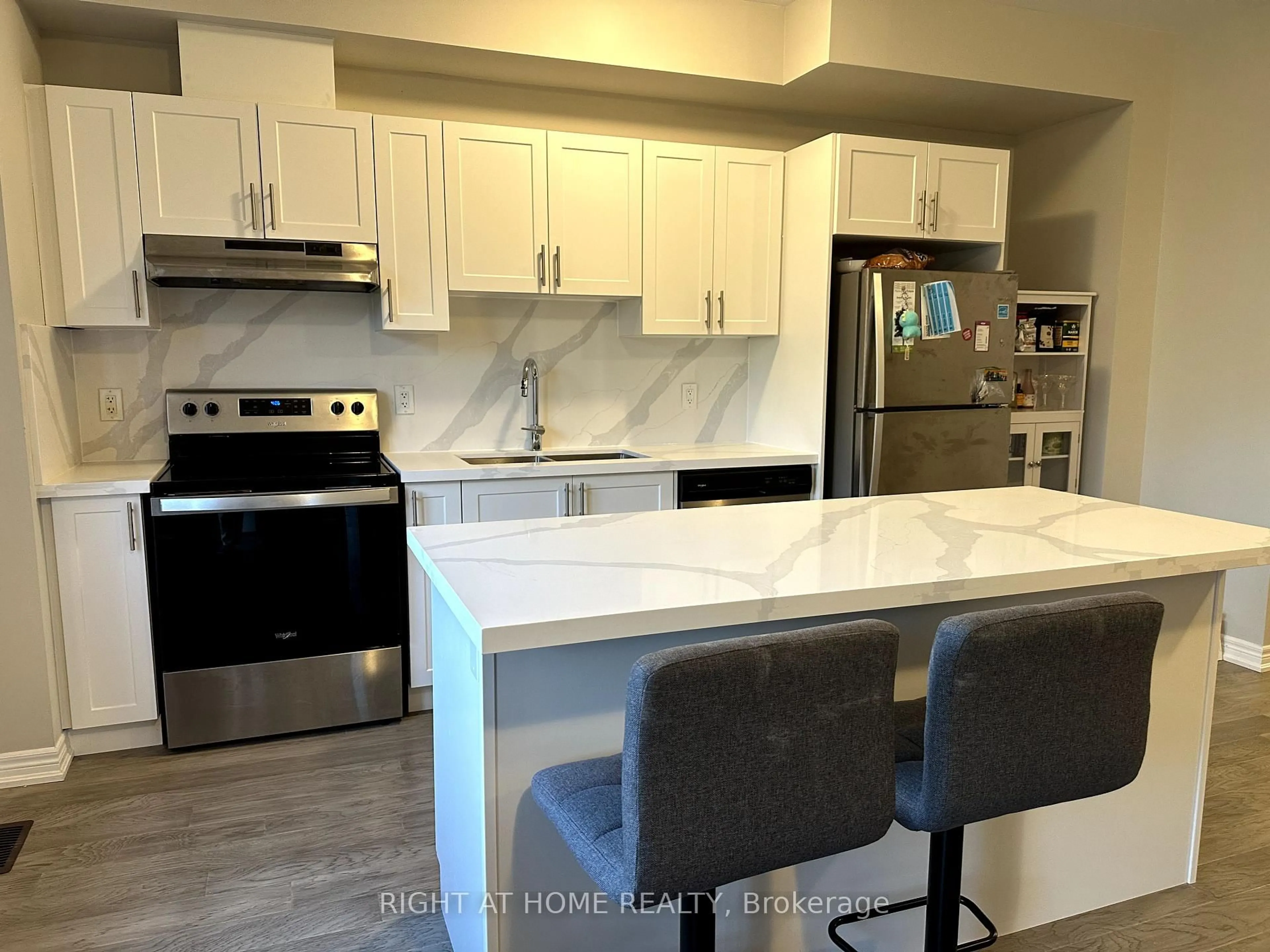 Open concept kitchen, ceramic/tile floor for 29 Mia Dr, Hamilton Ontario L9B 0J8