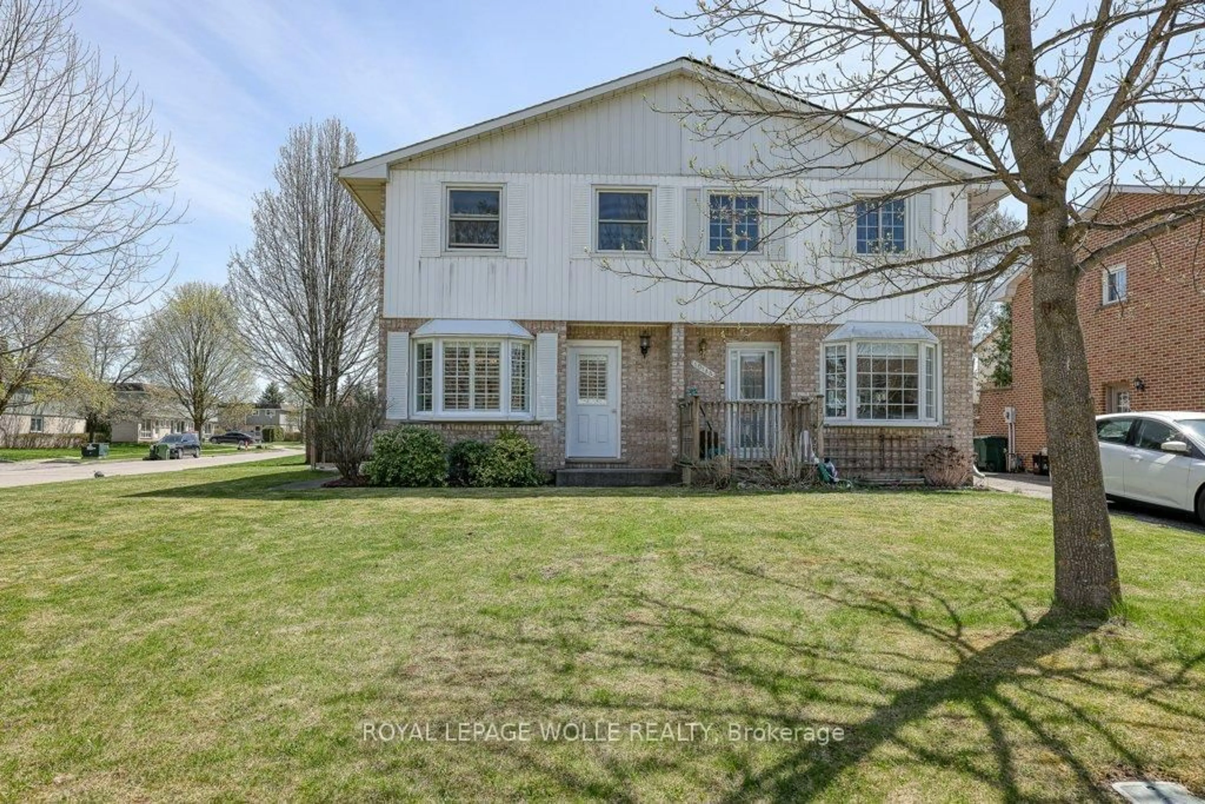 Unknown for 1014B Nesbitt Cres, Woodstock Ontario N4S 7P1
