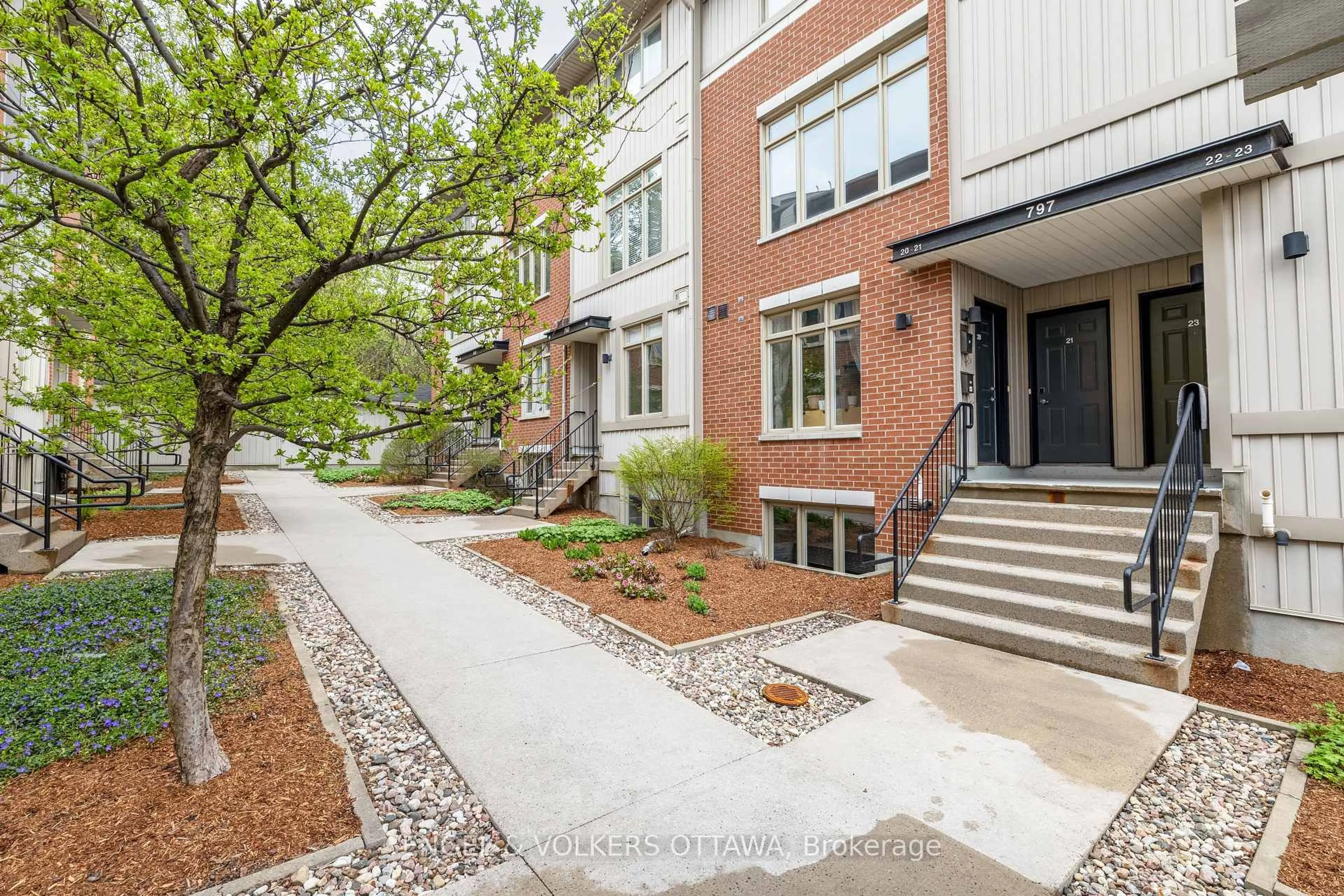 Home with brick exterior material, street for 797 Montreal Rd #21, Ottawa Ontario K1K 0S9