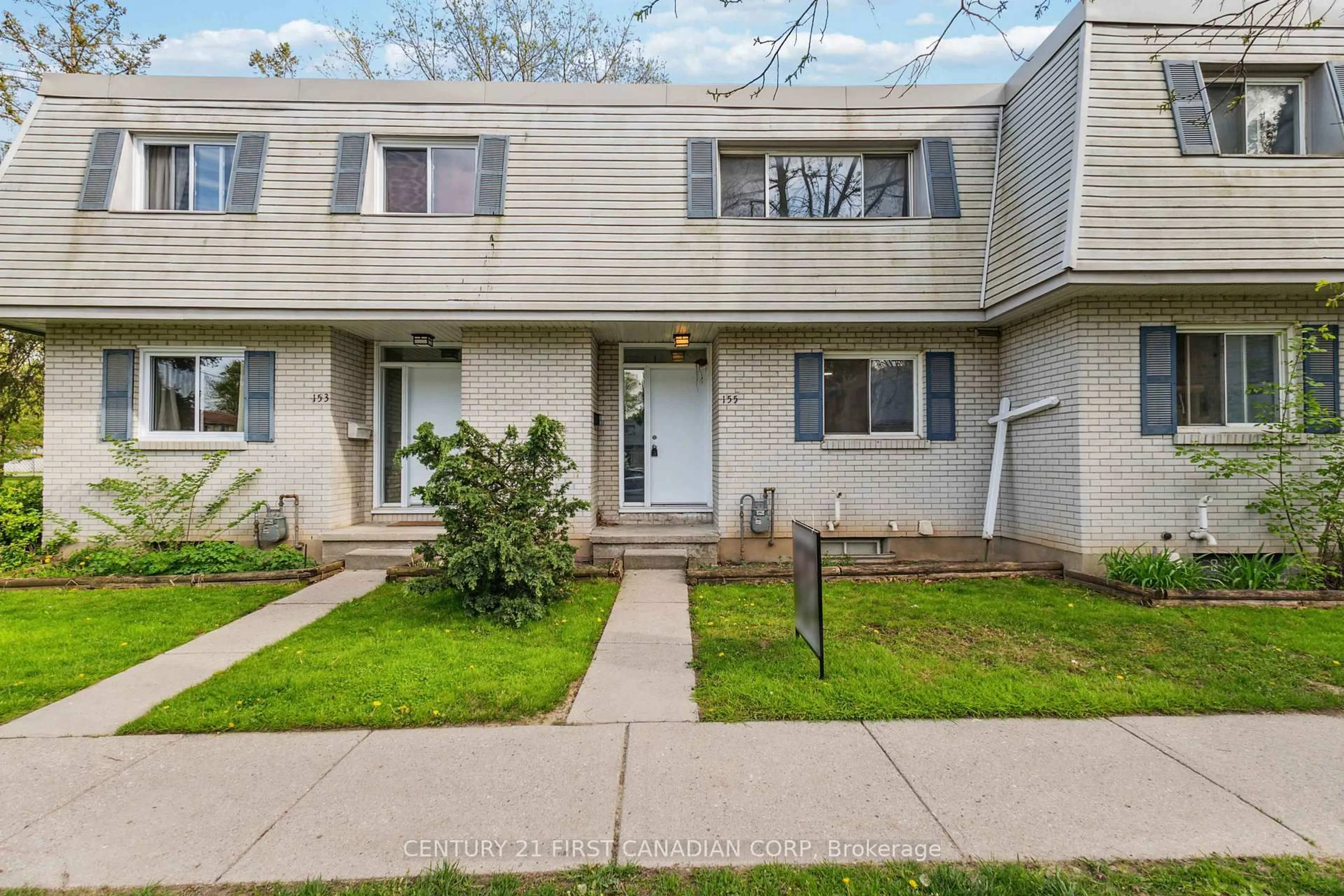 Home with vinyl exterior material, street for 155 Boullee St #2, London East Ontario N5Y 1T9