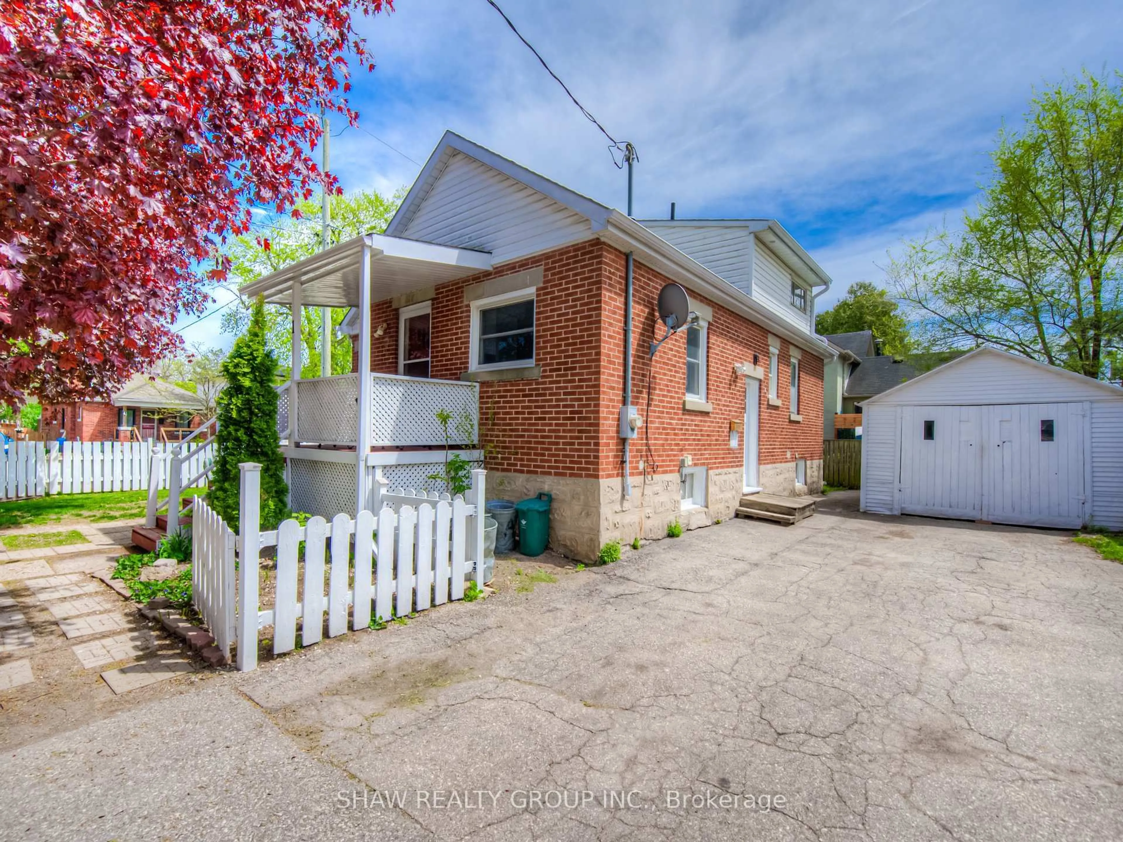 Home with brick exterior material, street for 1 Francis St, Cambridge Ontario N1S 1Z6