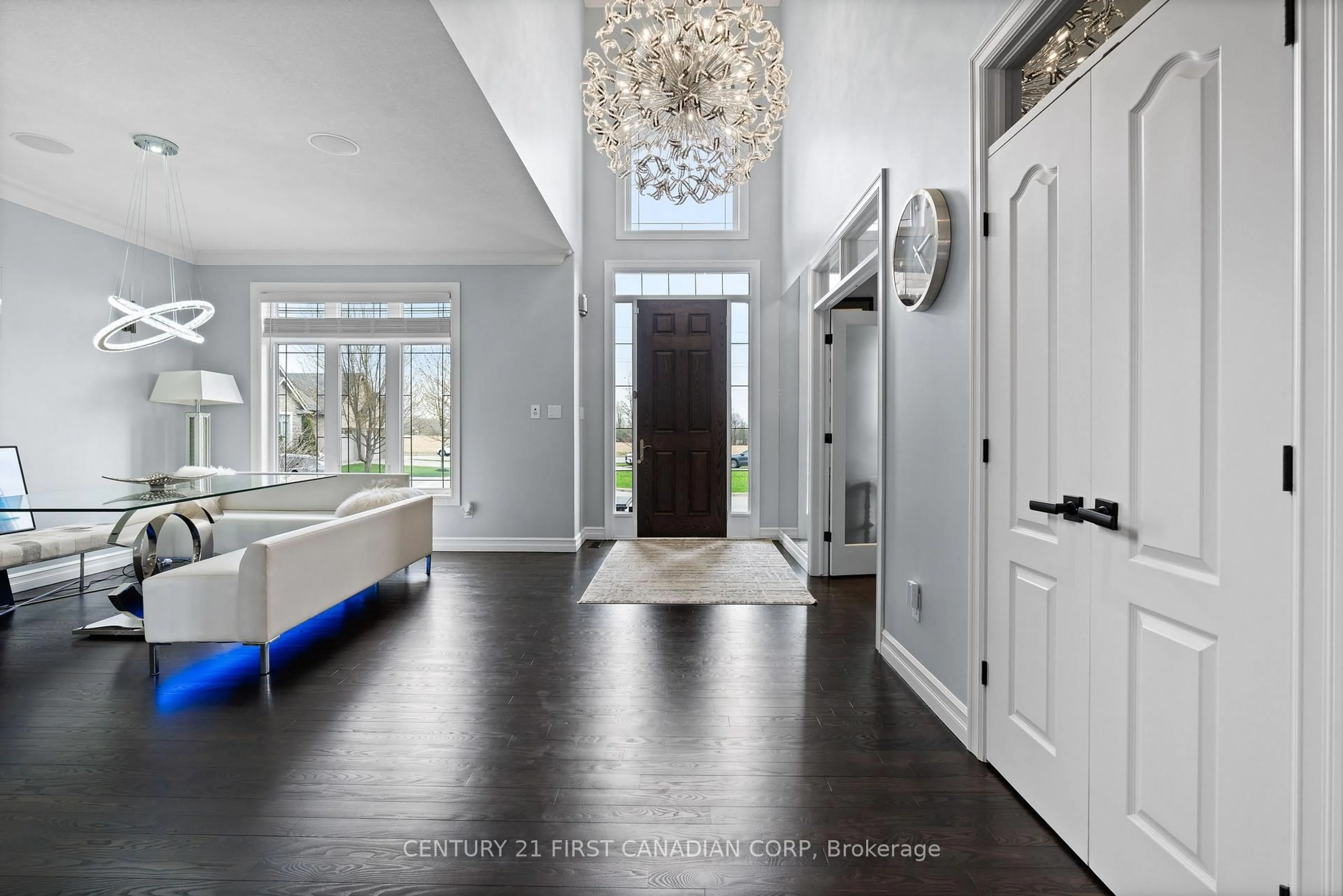 Indoor entryway for 3460 Settlement Crt, London South Ontario N6P 0A7