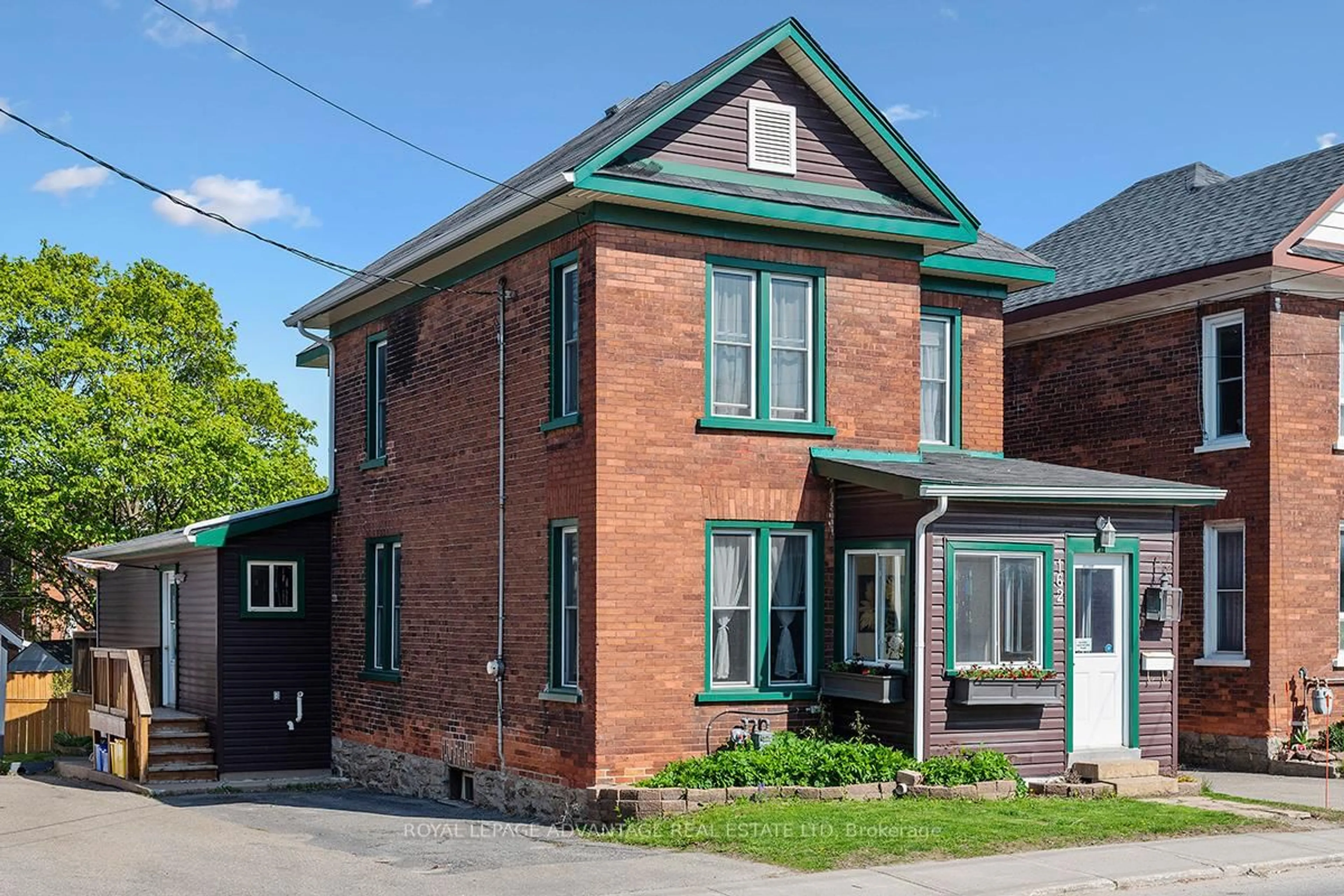 Home with brick exterior material, street for 162 Chambers St, Smiths Falls Ontario K7A 2Z4