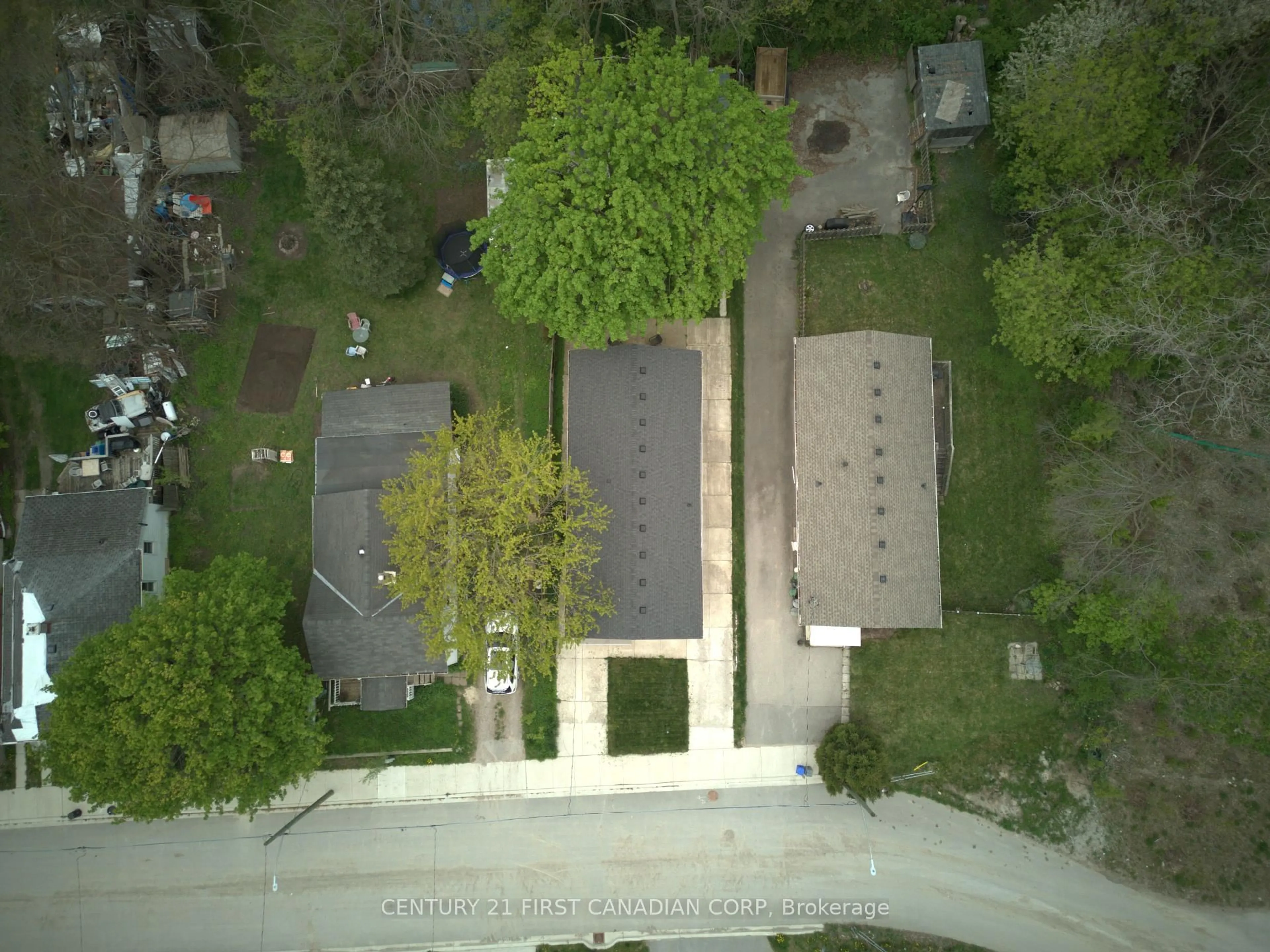 A pic from outside/outdoor area/front of a property/back of a property/a pic from drone, city buildings view from balcony for 18 Watson St, London South Ontario N6C 1M9