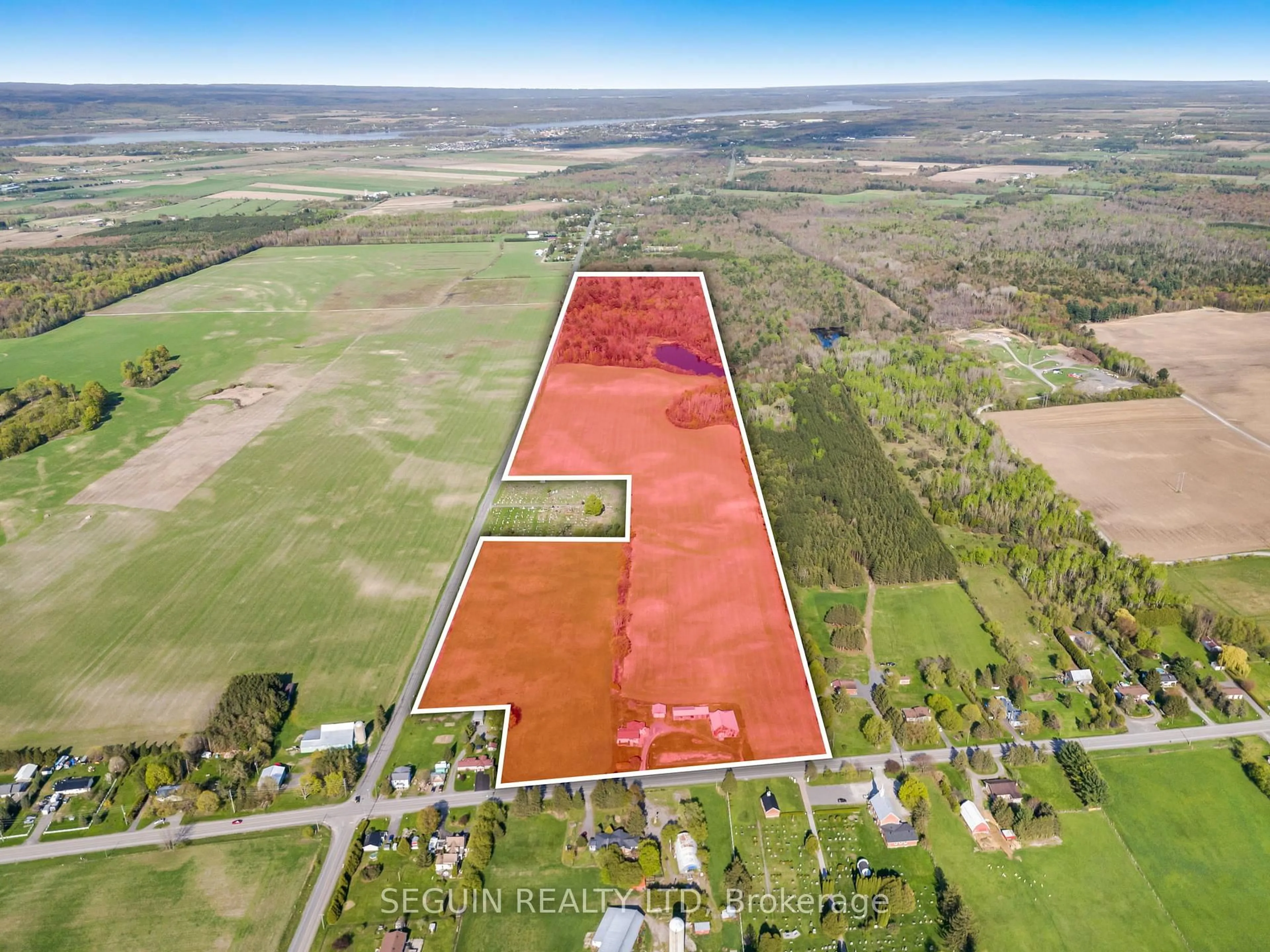 A pic from outside/outdoor area/front of a property/back of a property/a pic from drone, building for 1765 Cassburn Rd, Champlain Ontario K0B 1K0