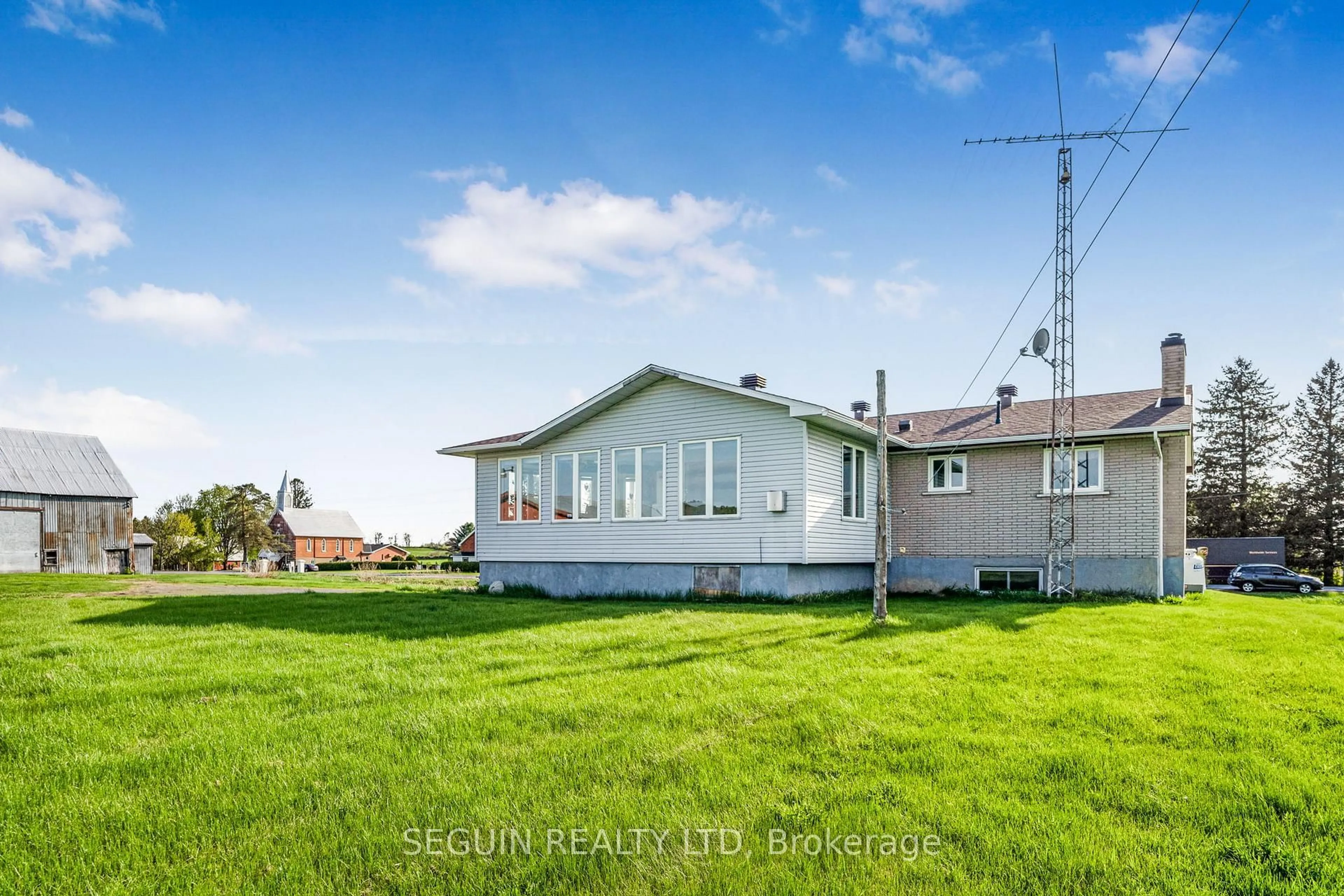 A pic from outside/outdoor area/front of a property/back of a property/a pic from drone, unknown for 1765 Cassburn Rd, Champlain Ontario K0B 1K0