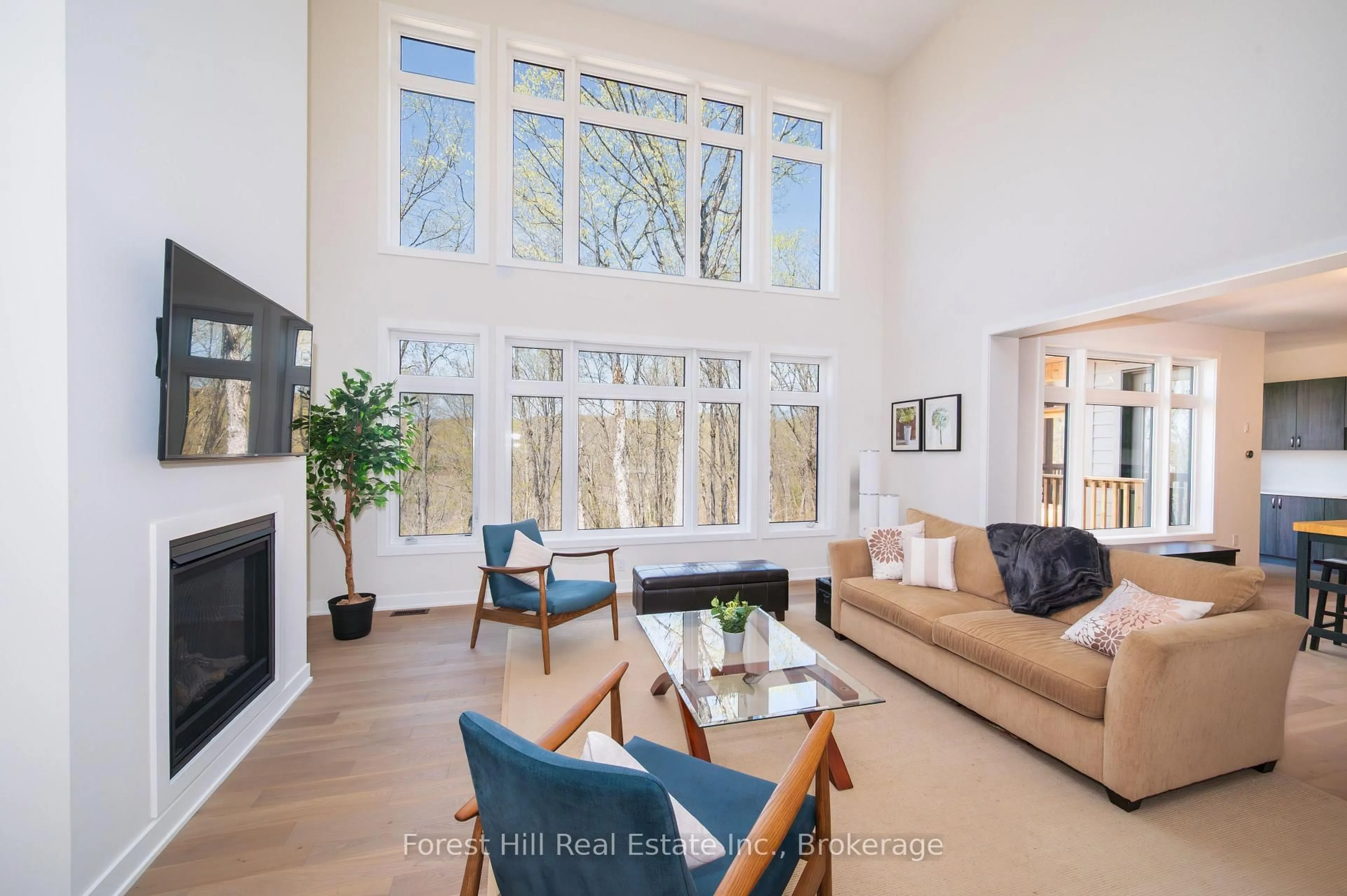 Living room with furniture, unknown for 1002 Napier Crt, Lake of Bays Ontario P1H 0K1