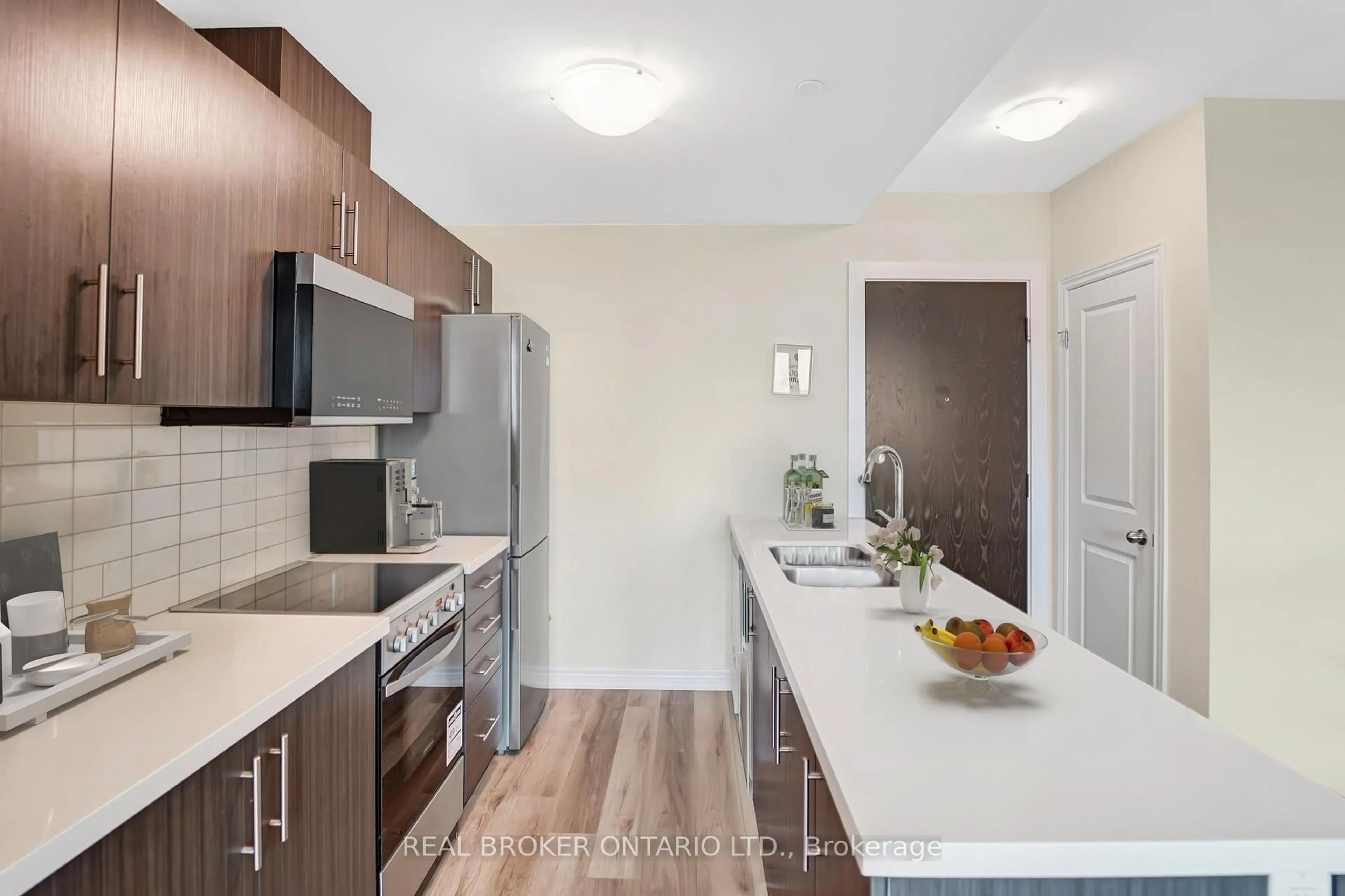 Unknown for 2750 King St #505, Hamilton Ontario L8G 1J4