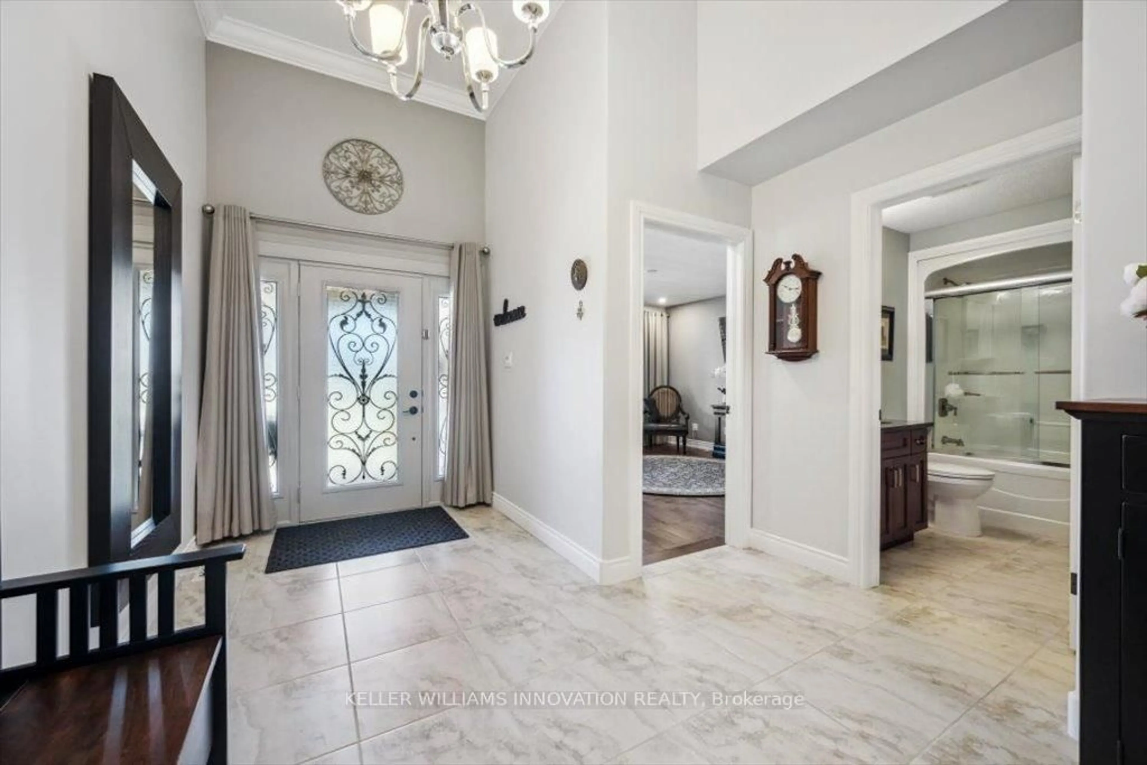 Indoor foyer for 545 Krotz St, North Perth Ontario N4W 0E4