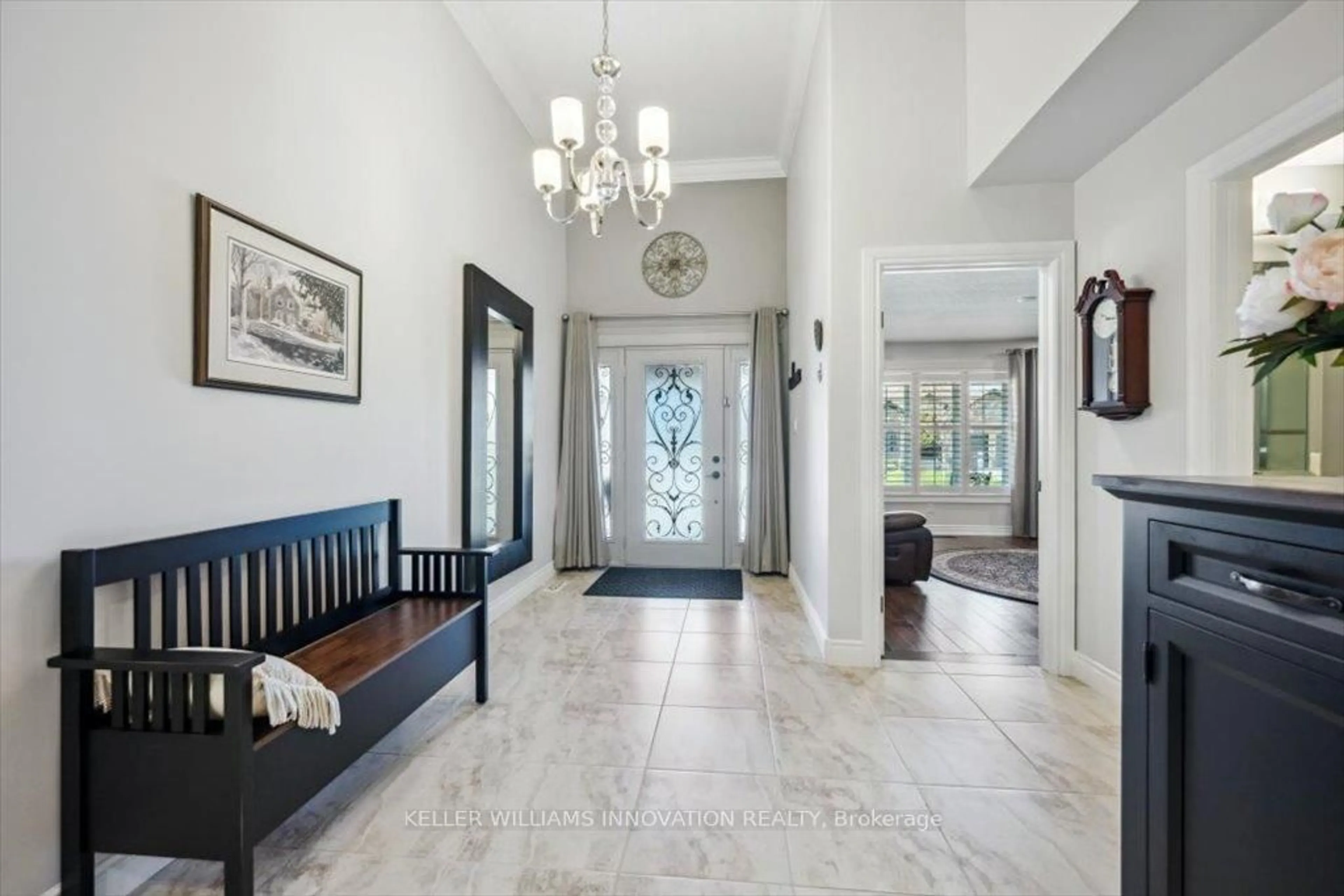 Indoor foyer for 545 Krotz St, North Perth Ontario N4W 0E4