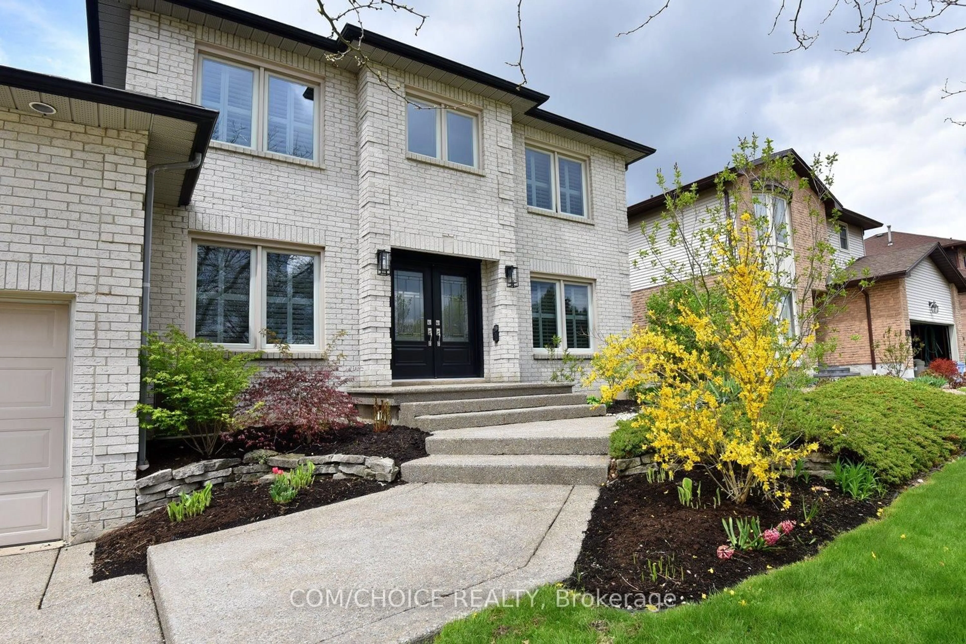Home with brick exterior material, street for 34 Suter Cres, Hamilton Ontario L9H 6R5