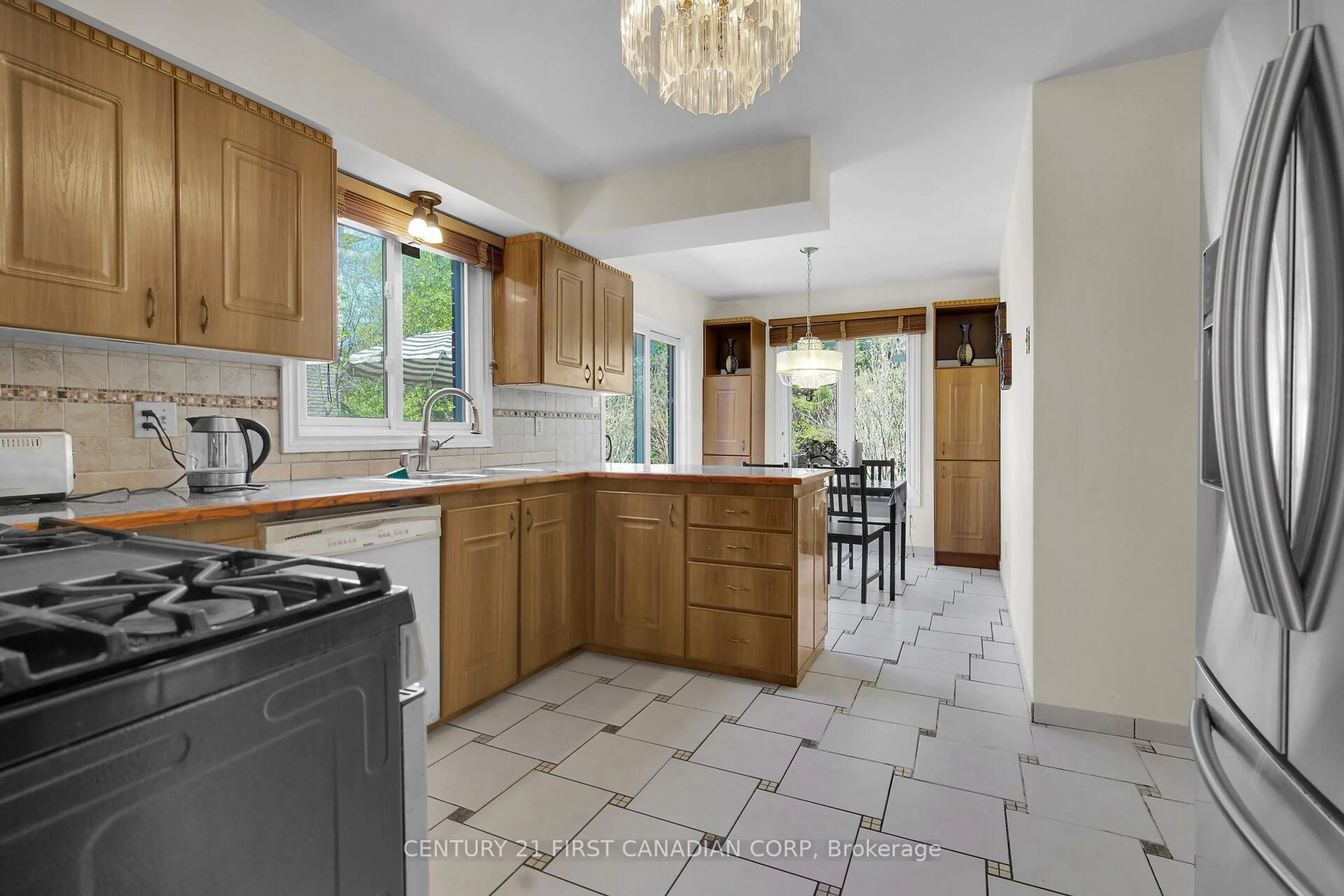 Open concept kitchen, ceramic/tile floor for 66 Nanette Dr, London North Ontario N5X 3L4