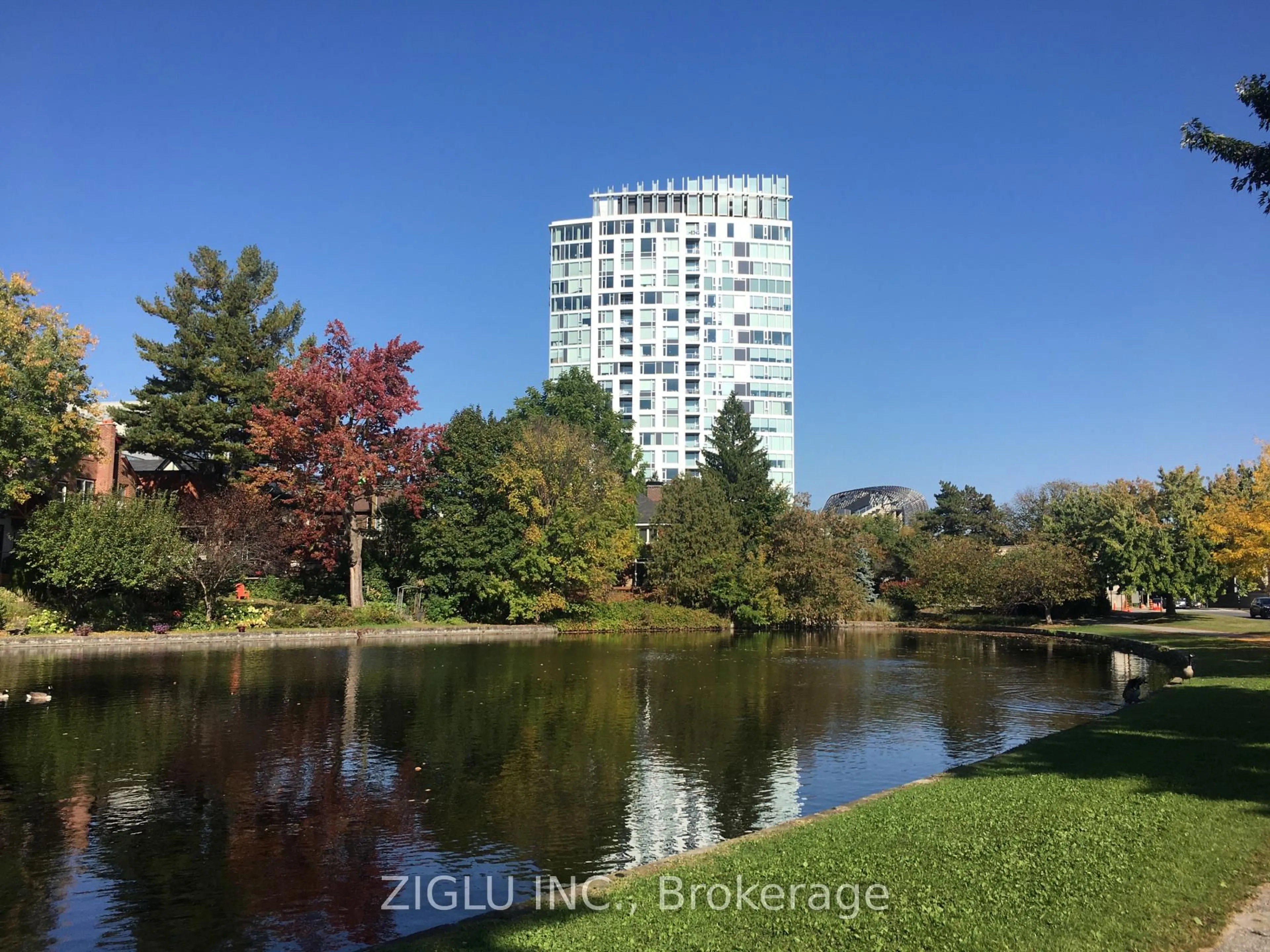 Unknown for 1035 Bank St #1702, Ottawa Ontario K1S 5K3