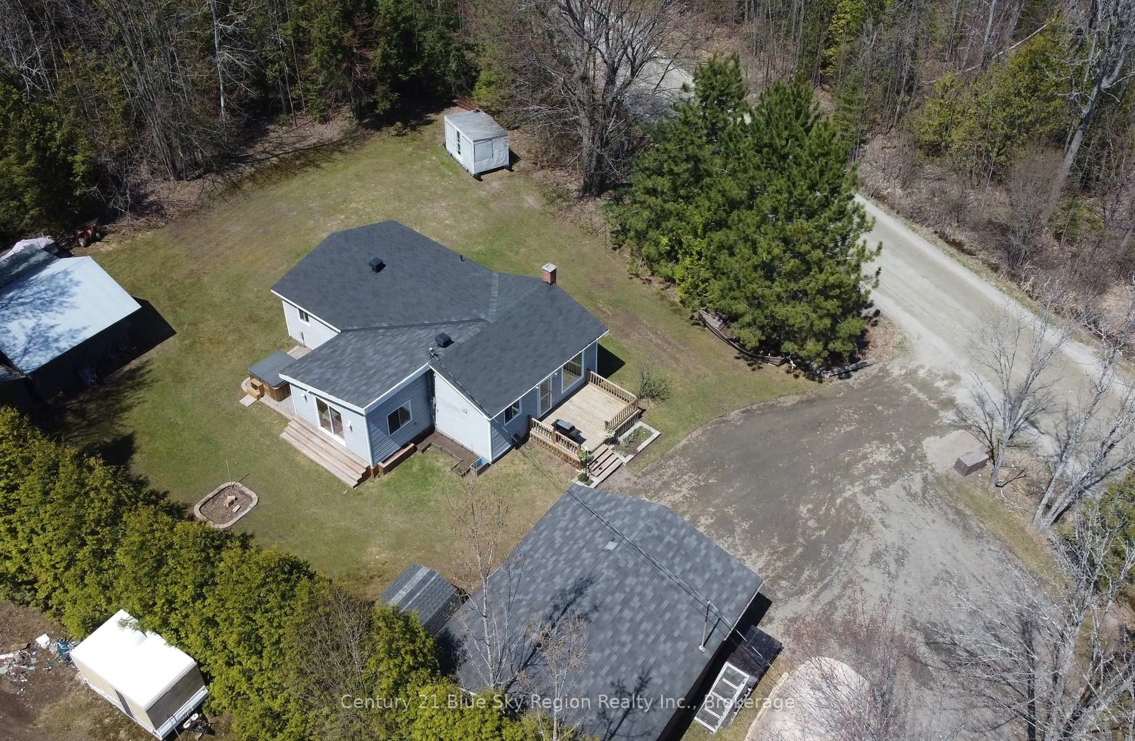 A pic from outside/outdoor area/front of a property/back of a property/a pic from drone, unknown for 1566 Jocko Point Rd, North Bay Ontario P1B 8G5