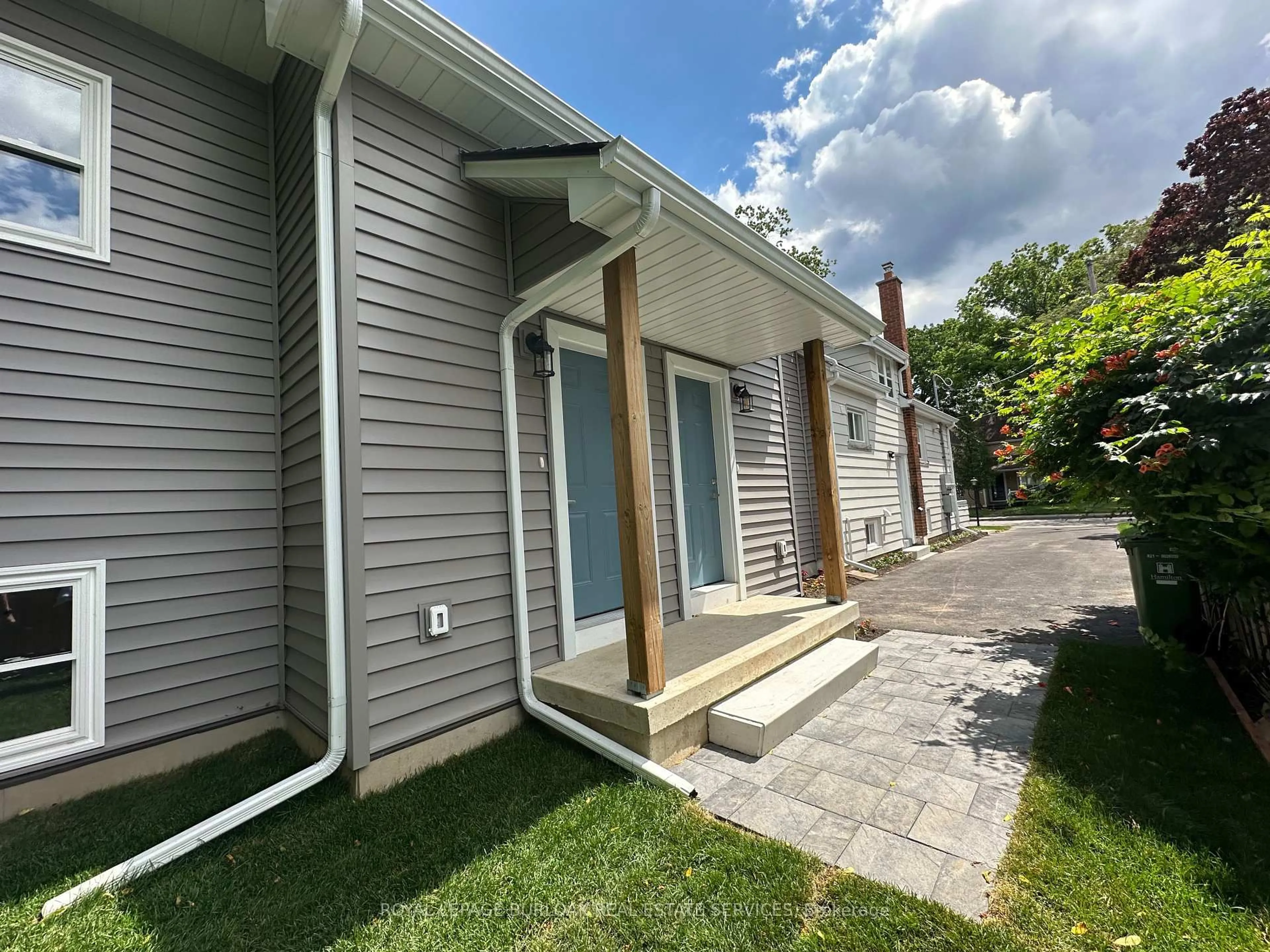 Unknown for 38 Viewpoint Ave, Hamilton Ontario L8V 2S5