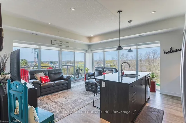 Additional image 30 of 16 Markle Cres Unit 517