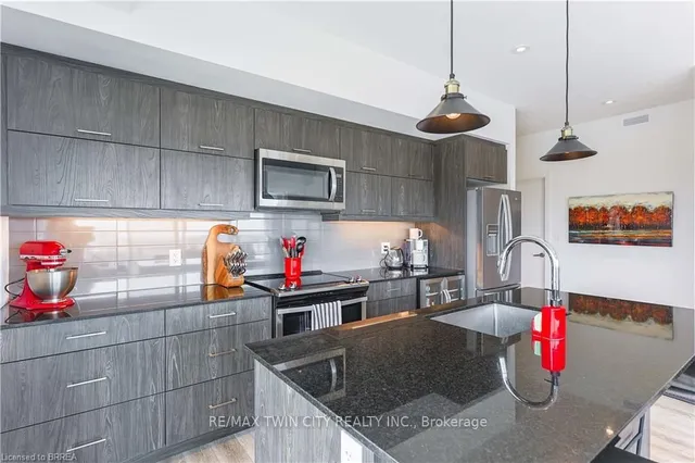 Additional image 28 of 16 Markle Cres Unit 517