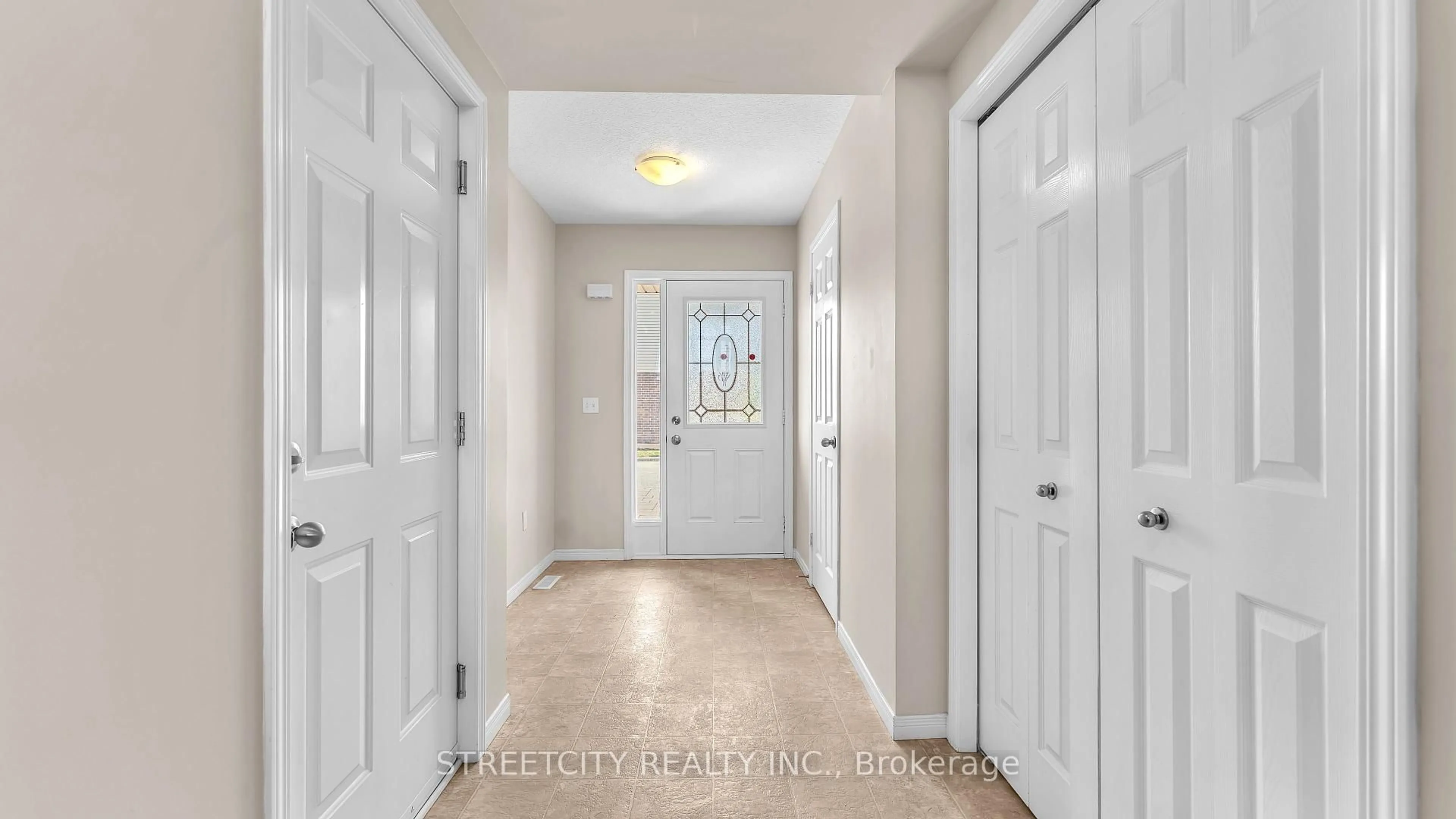 Indoor entryway for 2635 Bateman Tr #28, London South Ontario N6L 0B1