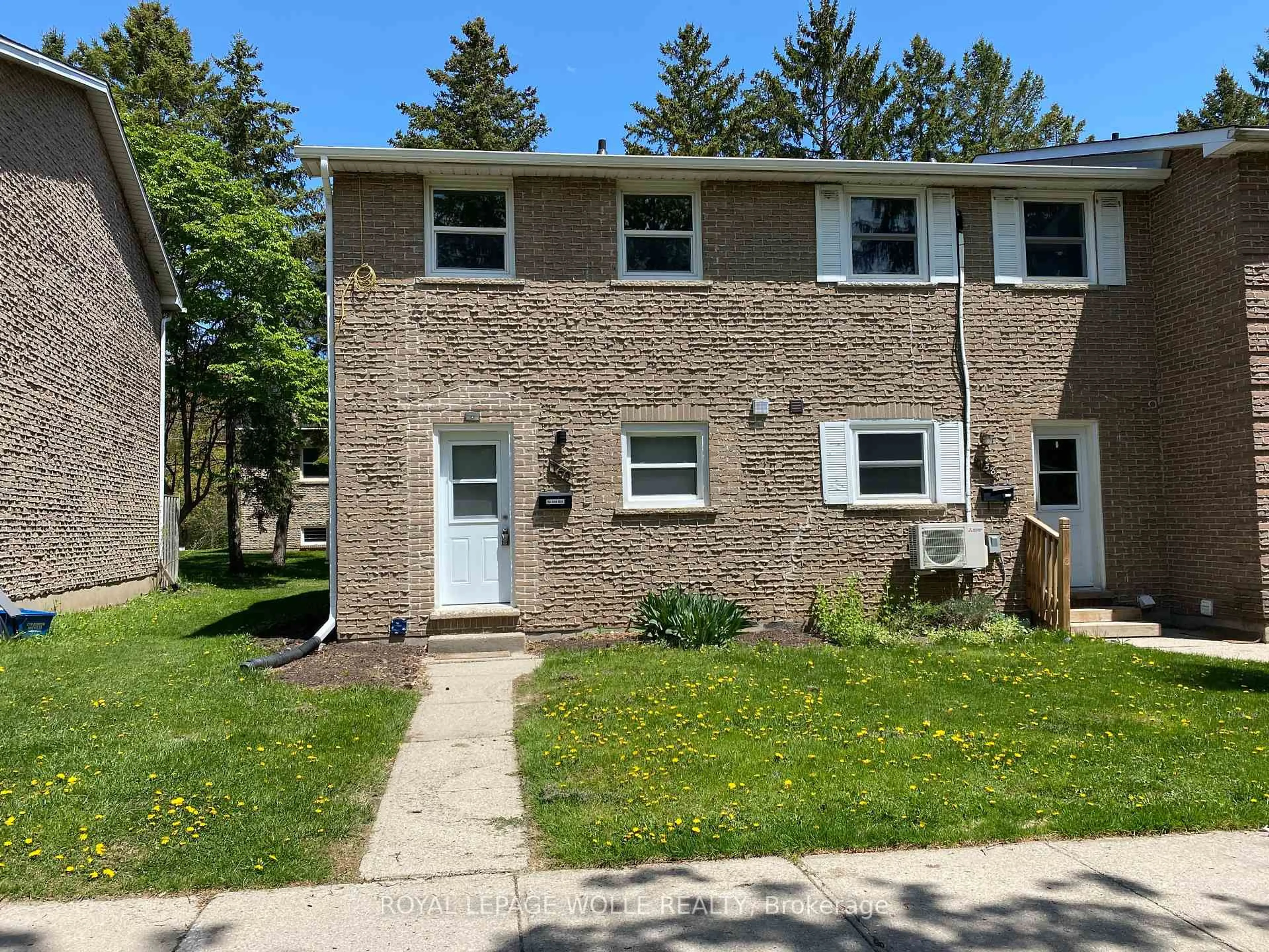 Unknown for 160 Westcourt Pl, Waterloo Ontario N2L 2R7