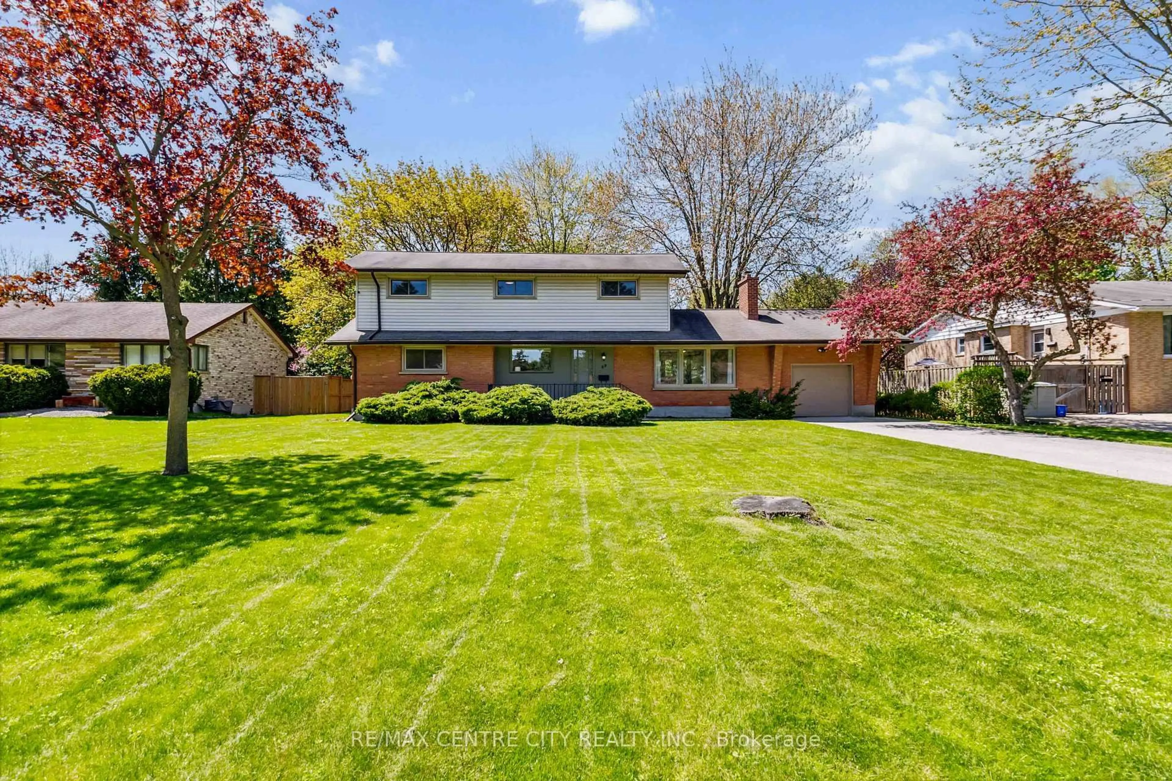 Unknown for 69 Daleview Cres, London North Ontario N5X 1H2