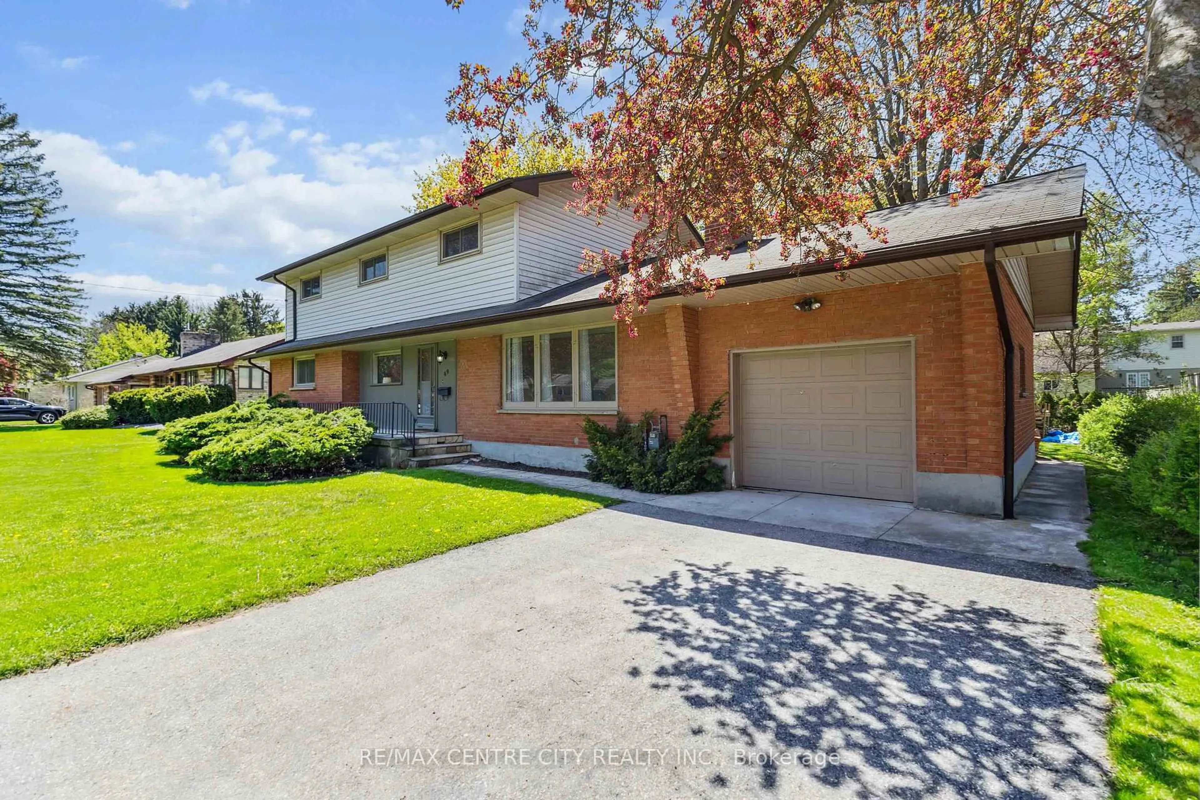 Home with brick exterior material, street for 69 Daleview Cres, London North Ontario N5X 1H2