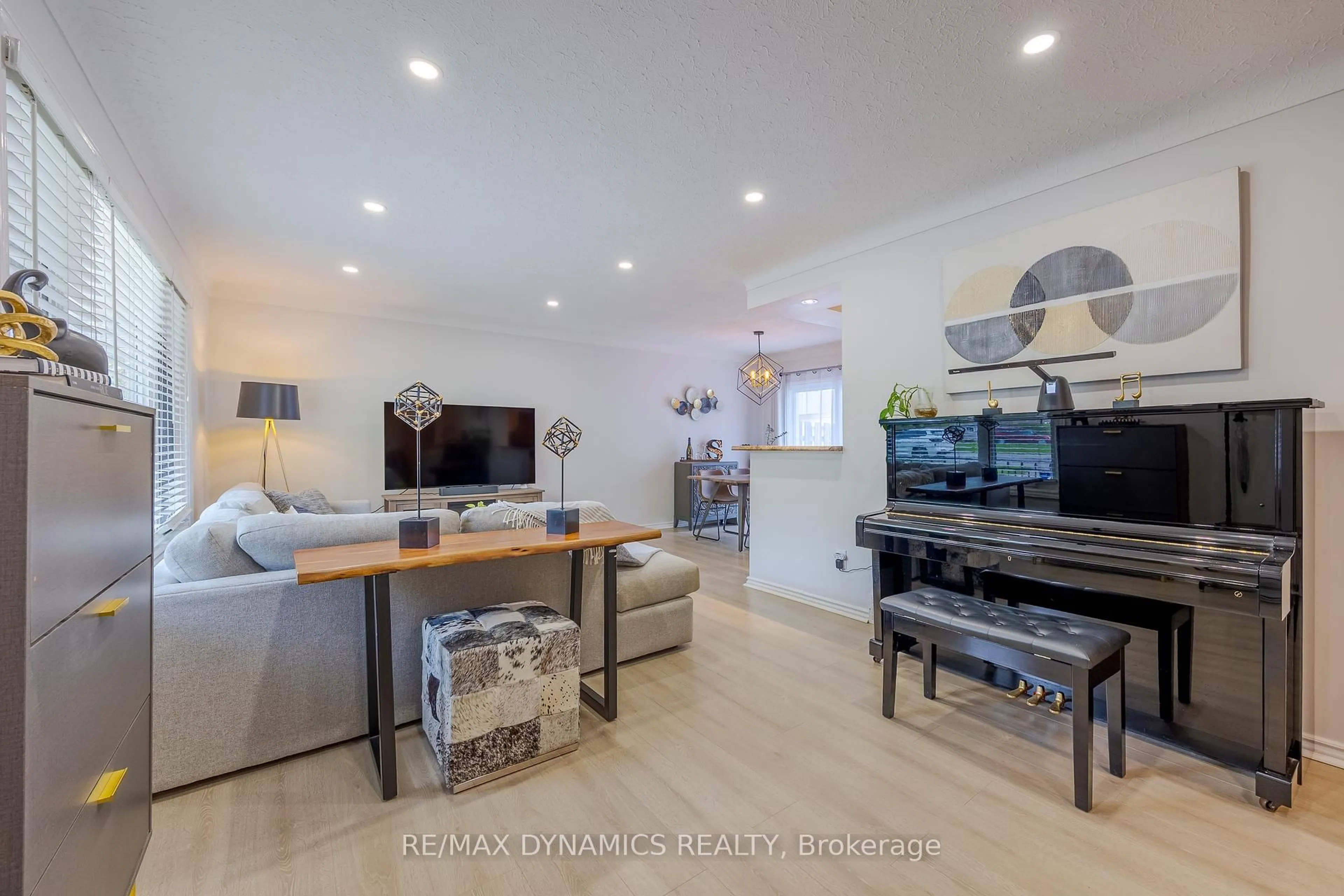 Unknown for 87 Rochelle Dr, St. Catharines Ontario L2M 6Y7