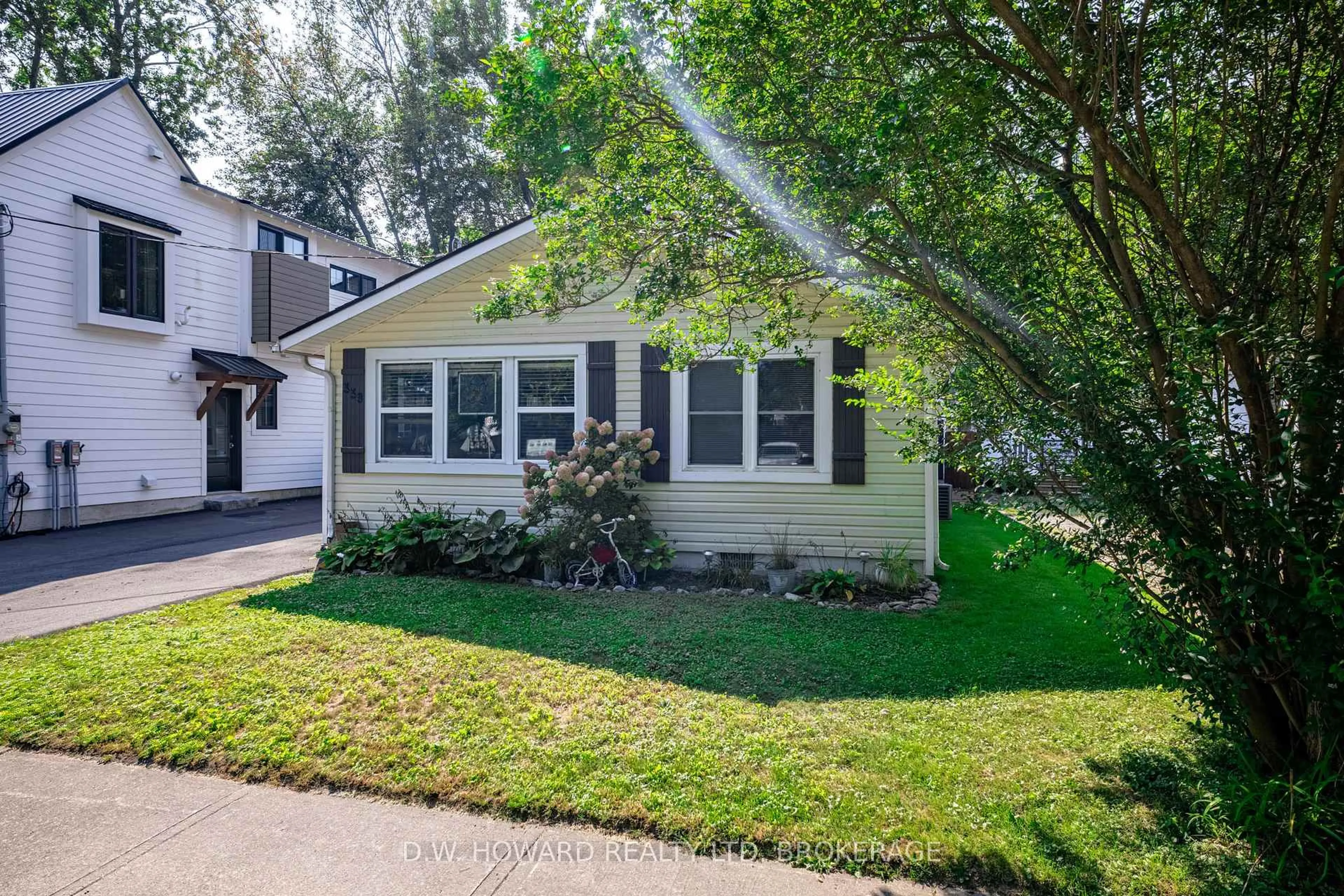 Home with vinyl exterior material, street for 339 Beechwood Ave, Fort Erie Ontario L0S 1B0